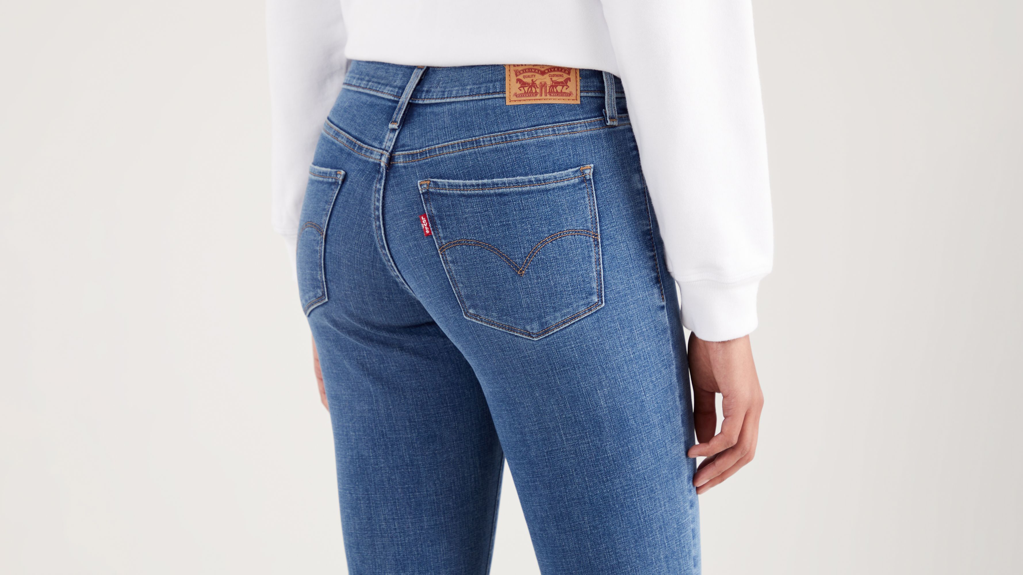 levi's 314 shaping straight jeans