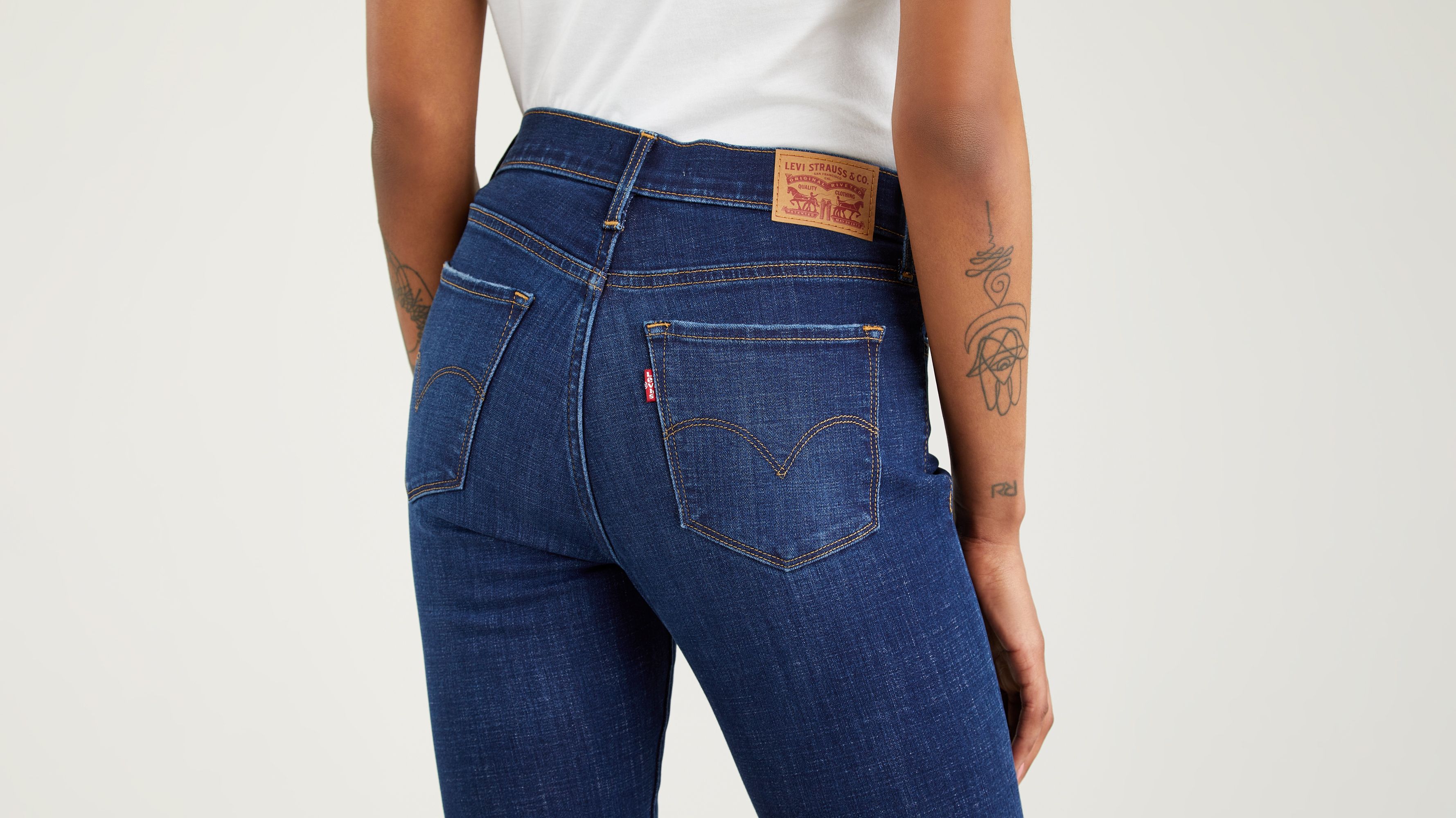 levi's 315 shaping boyfriend jeans