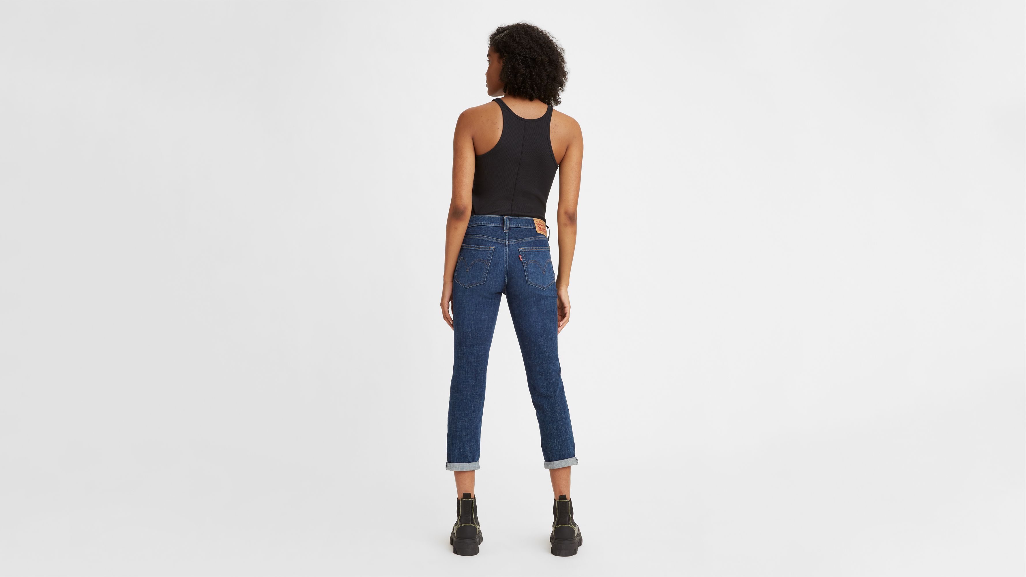 levi's low rise boyfriend jeans