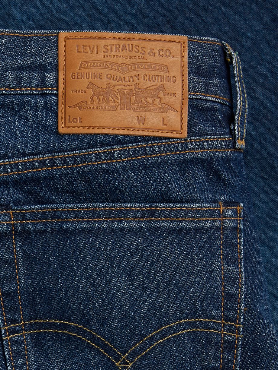 levi's leather label