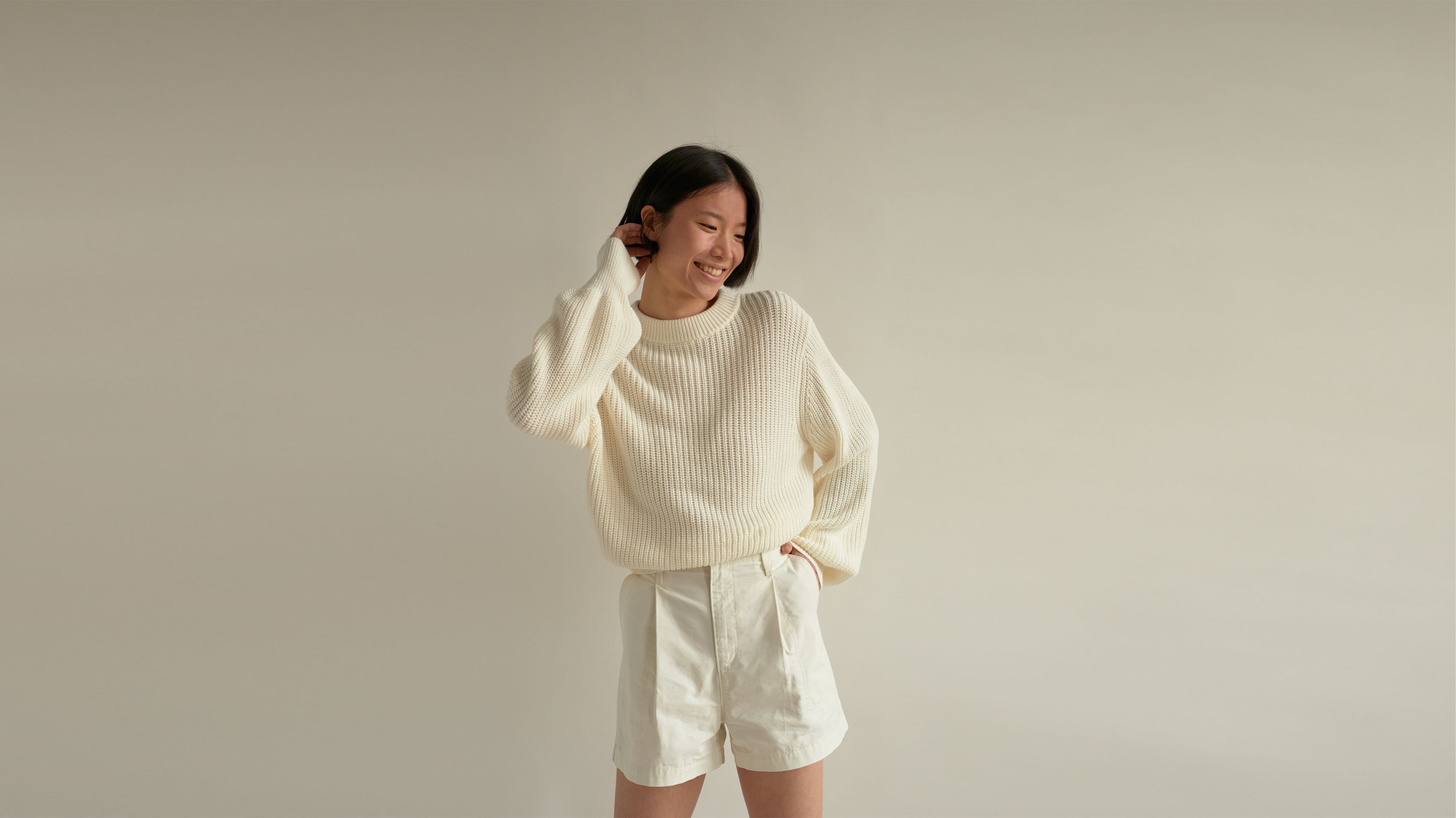 levis white jumper womens