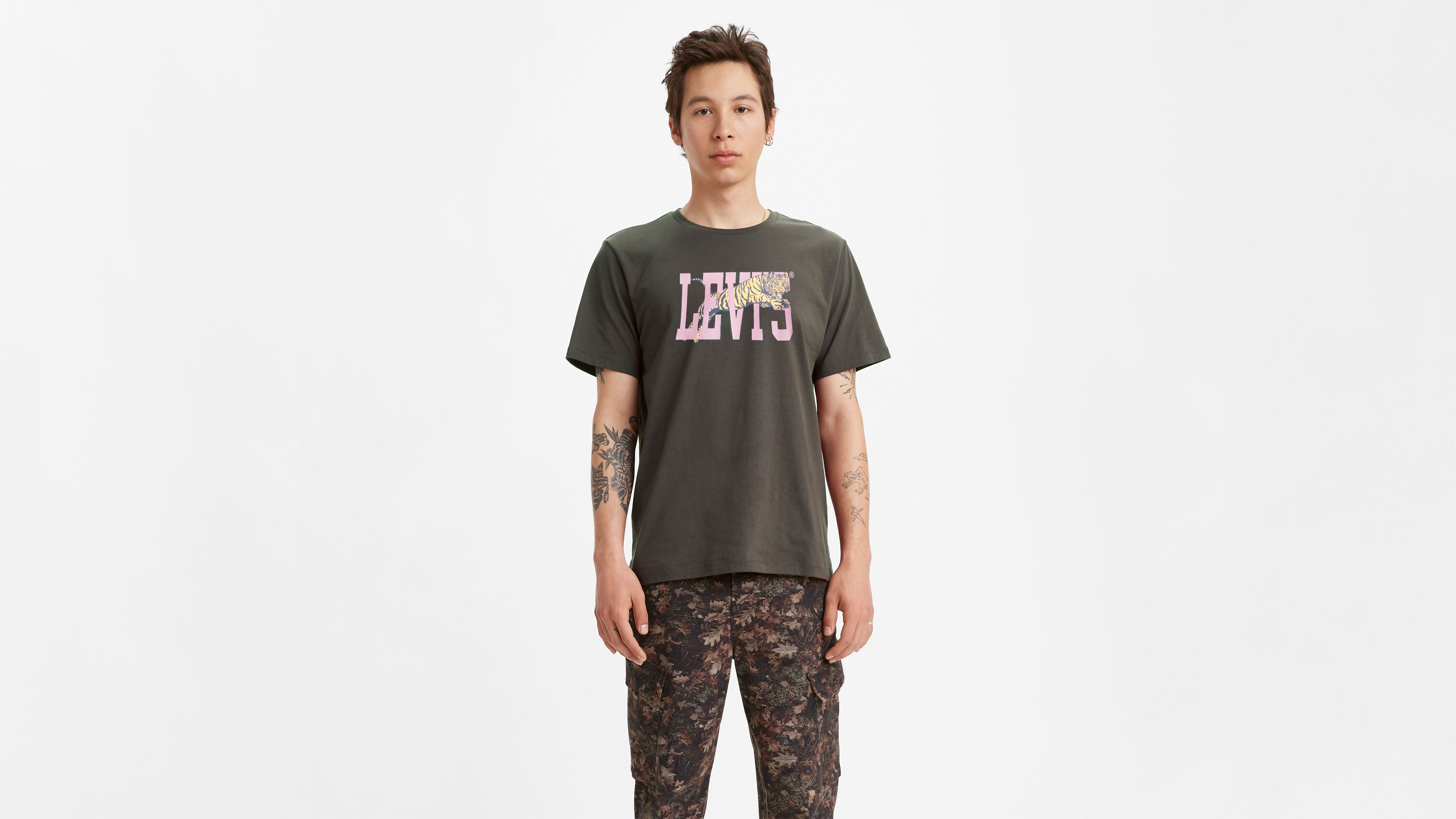 Graphic Crewneck Tee Shirt 1