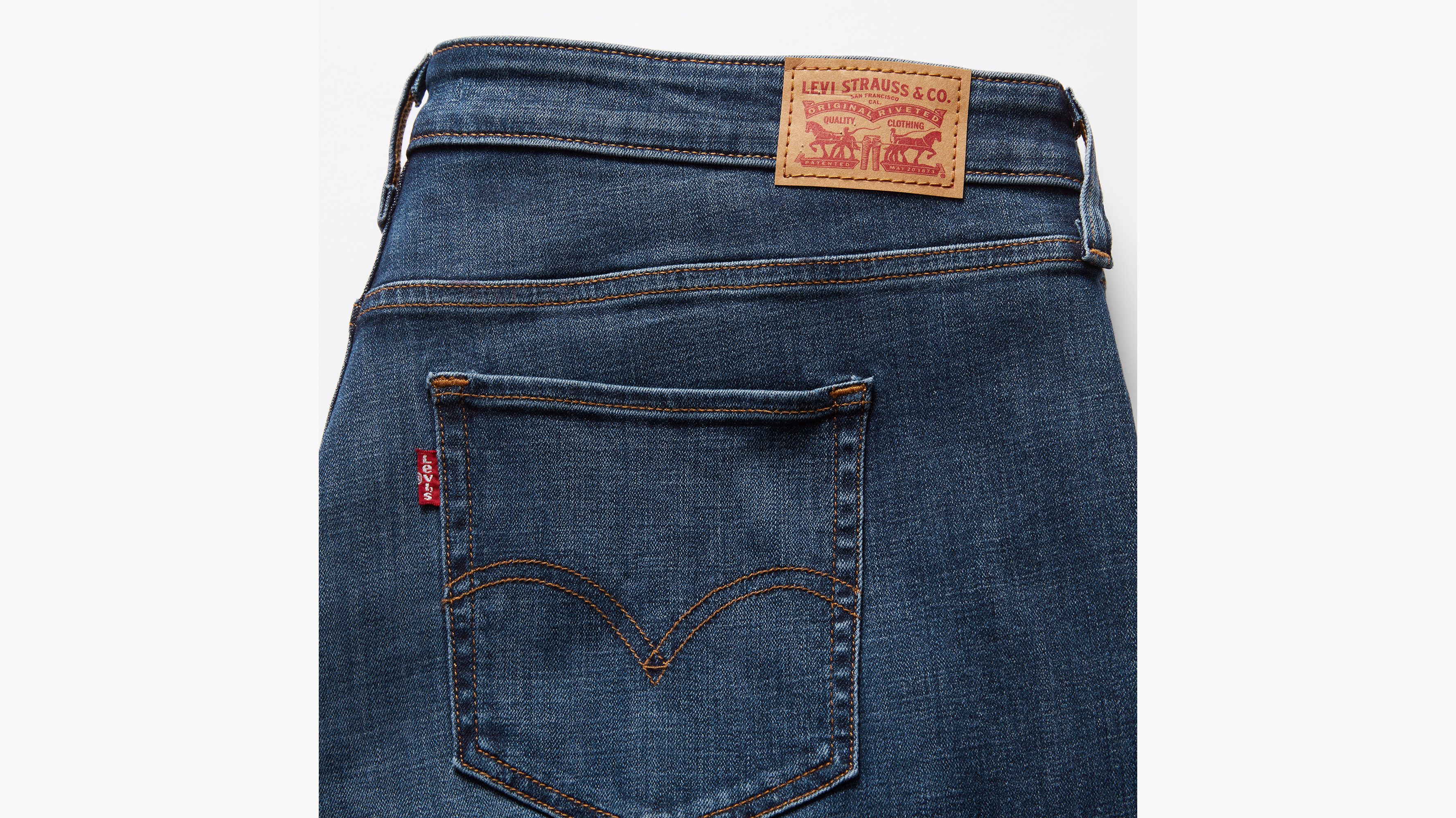 Levi's Mid Length Women's Shorts (plus Size) 26 In Blue