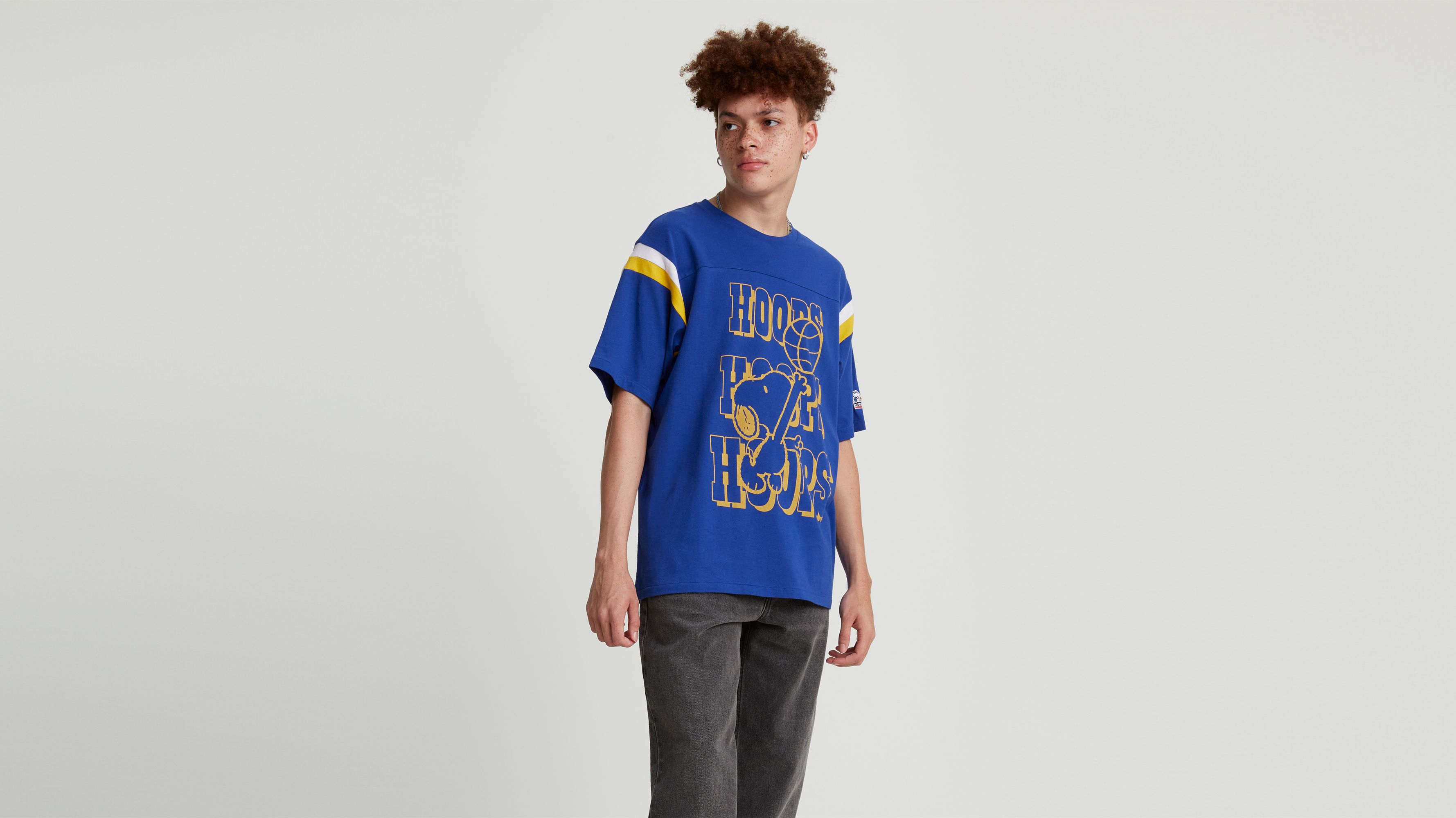 levi's peanuts t shirt