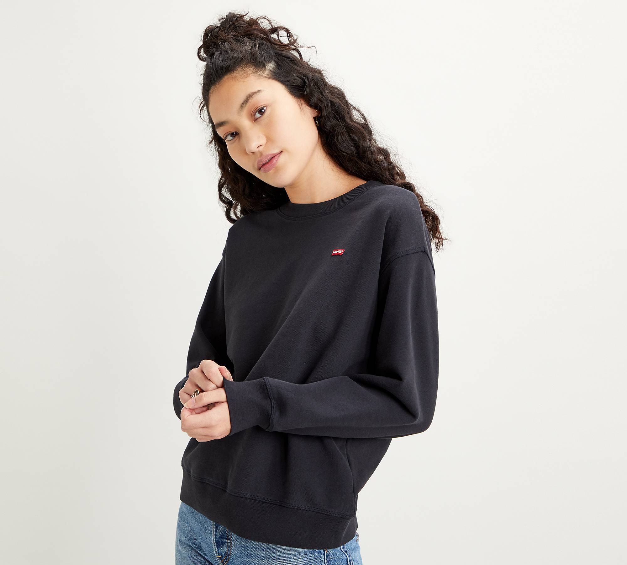 Standard Crewneck Sweatshirt - Black | Levi's® FI