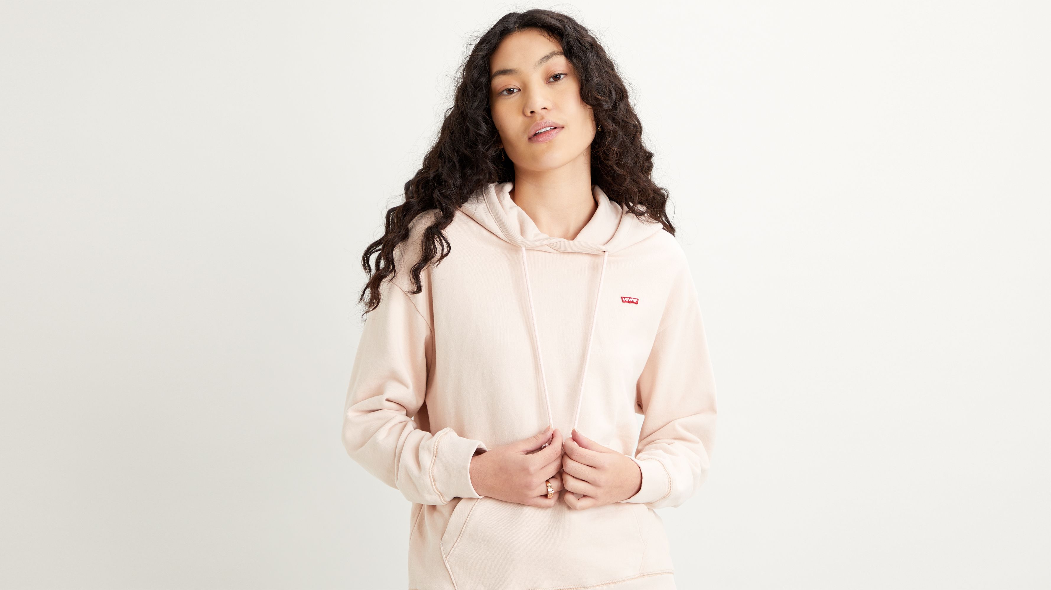 levis pink jumper