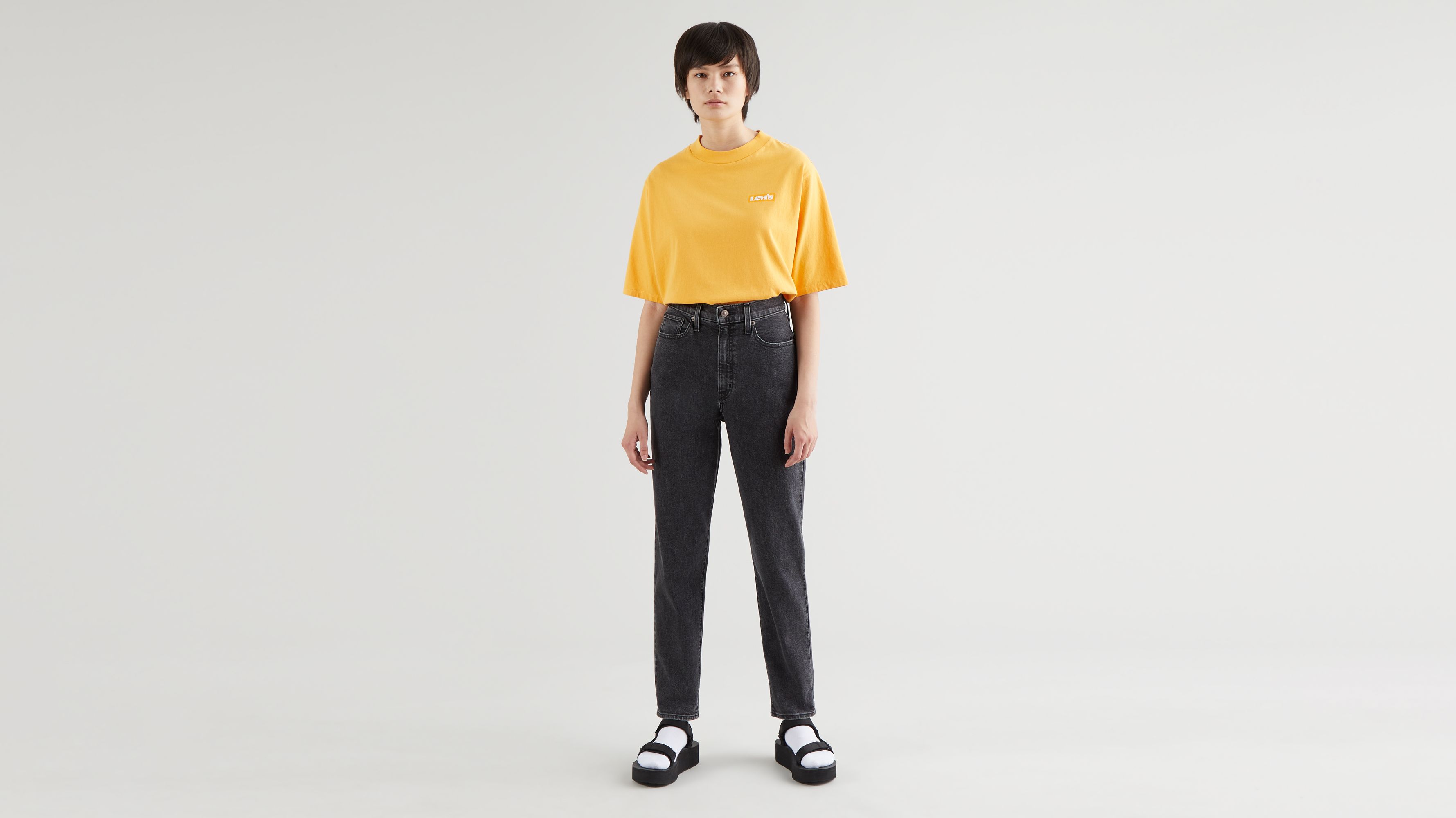 mom jeans levis black