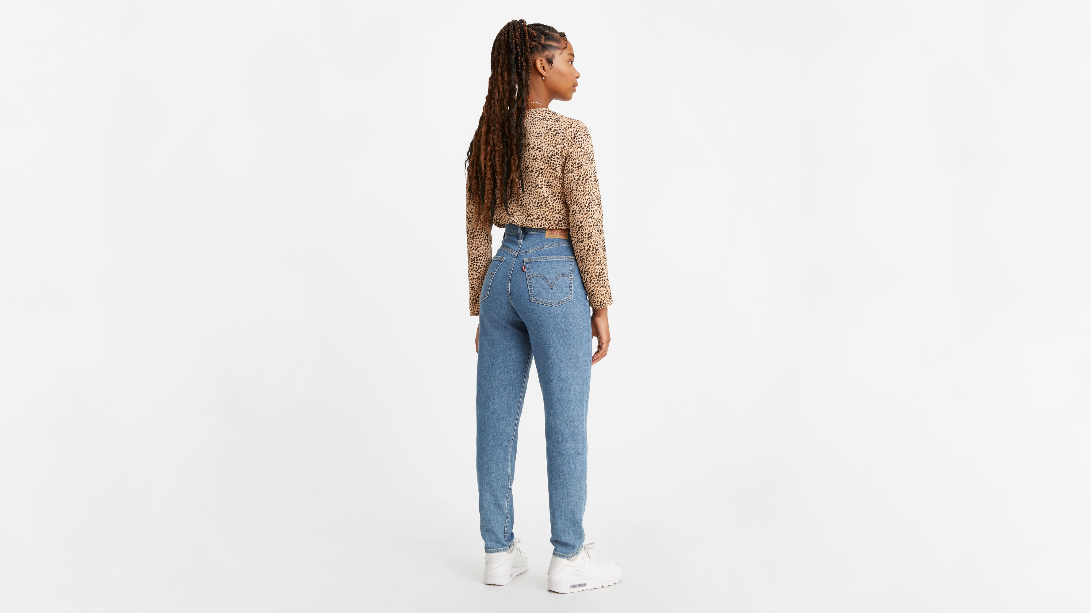 High Waisted Taper Jeans - Medium Wash
