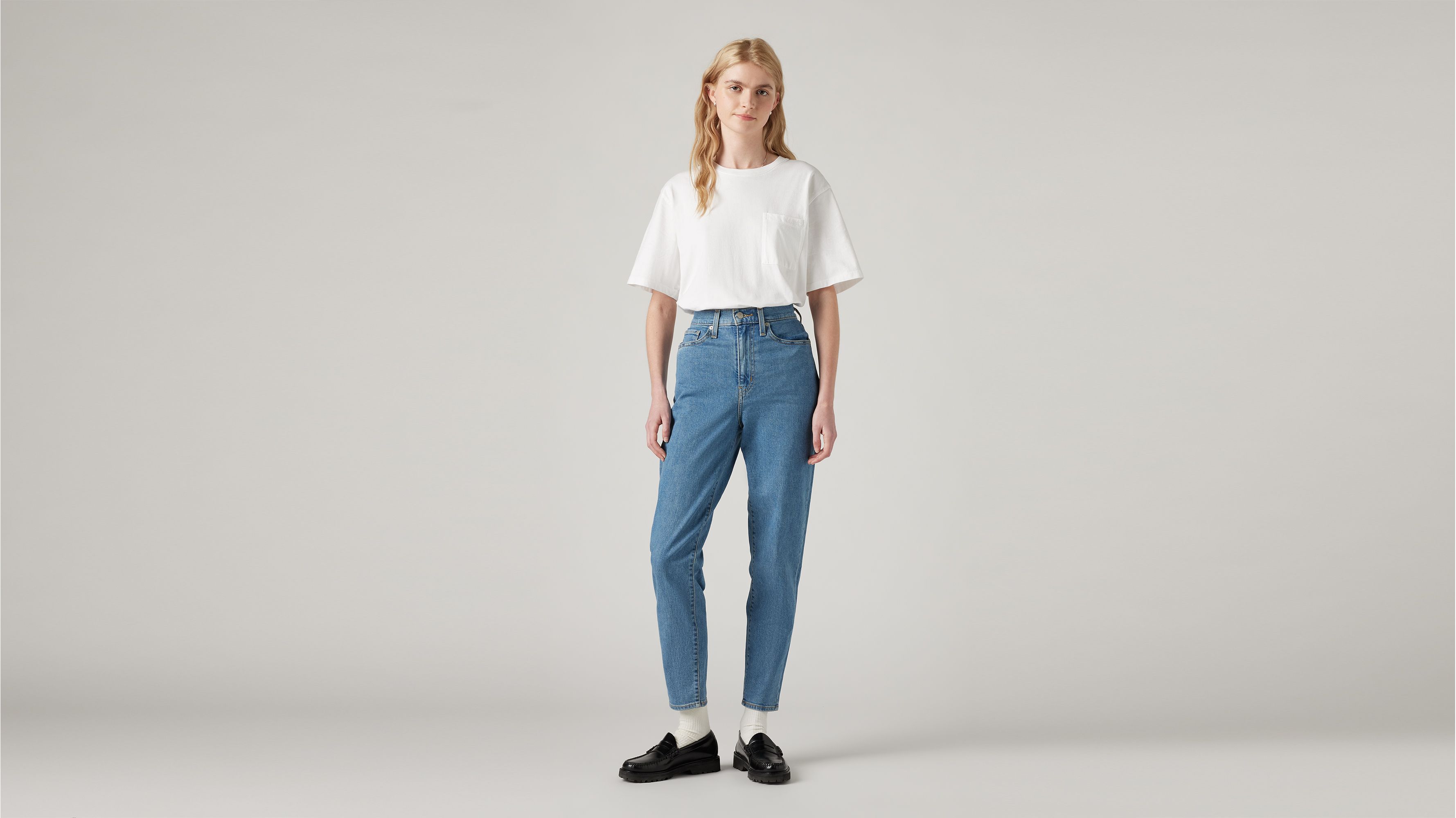 High-waisted Taper Mom Jeans - Medium 