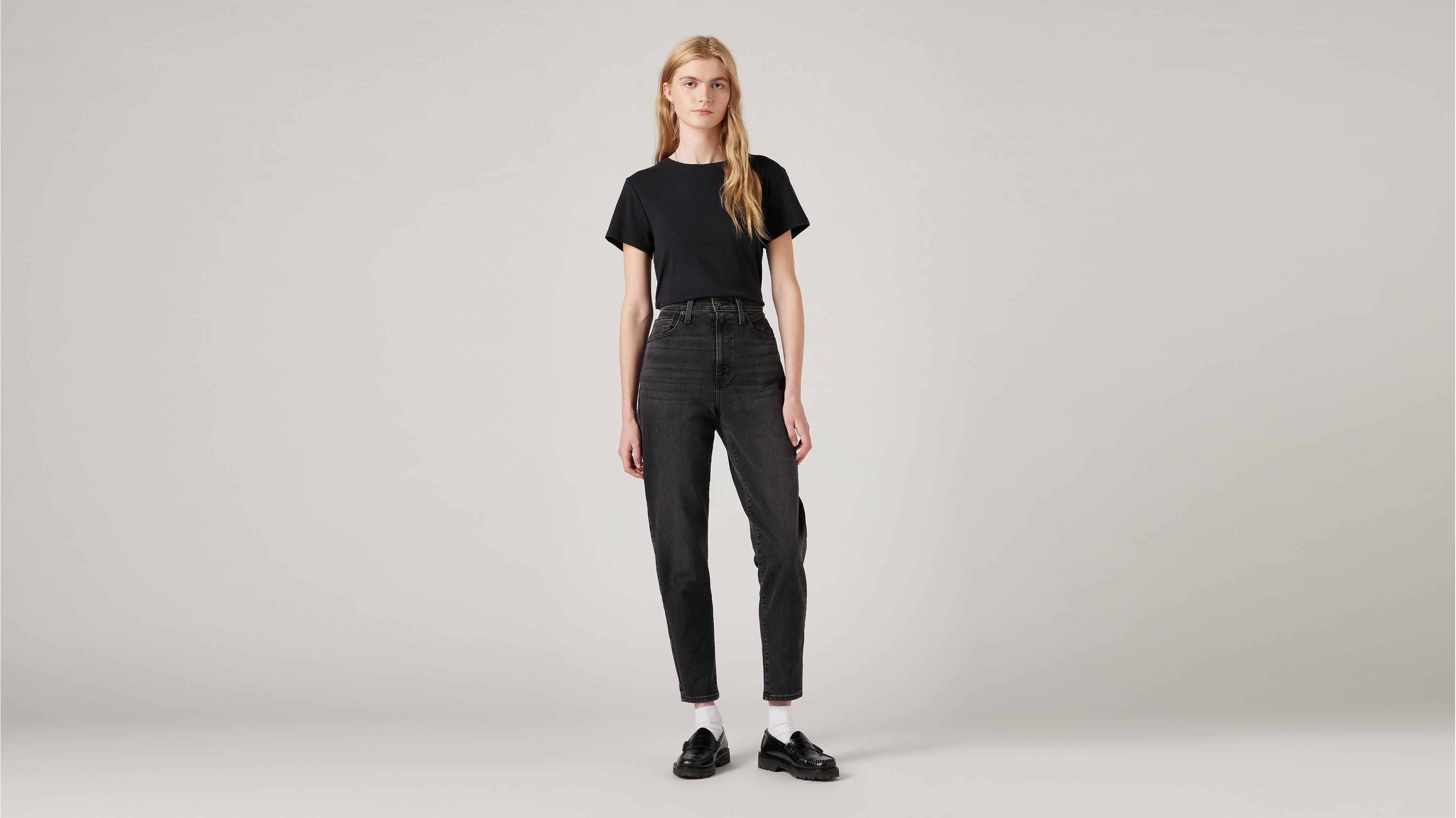 Mom jeans levis black best sale