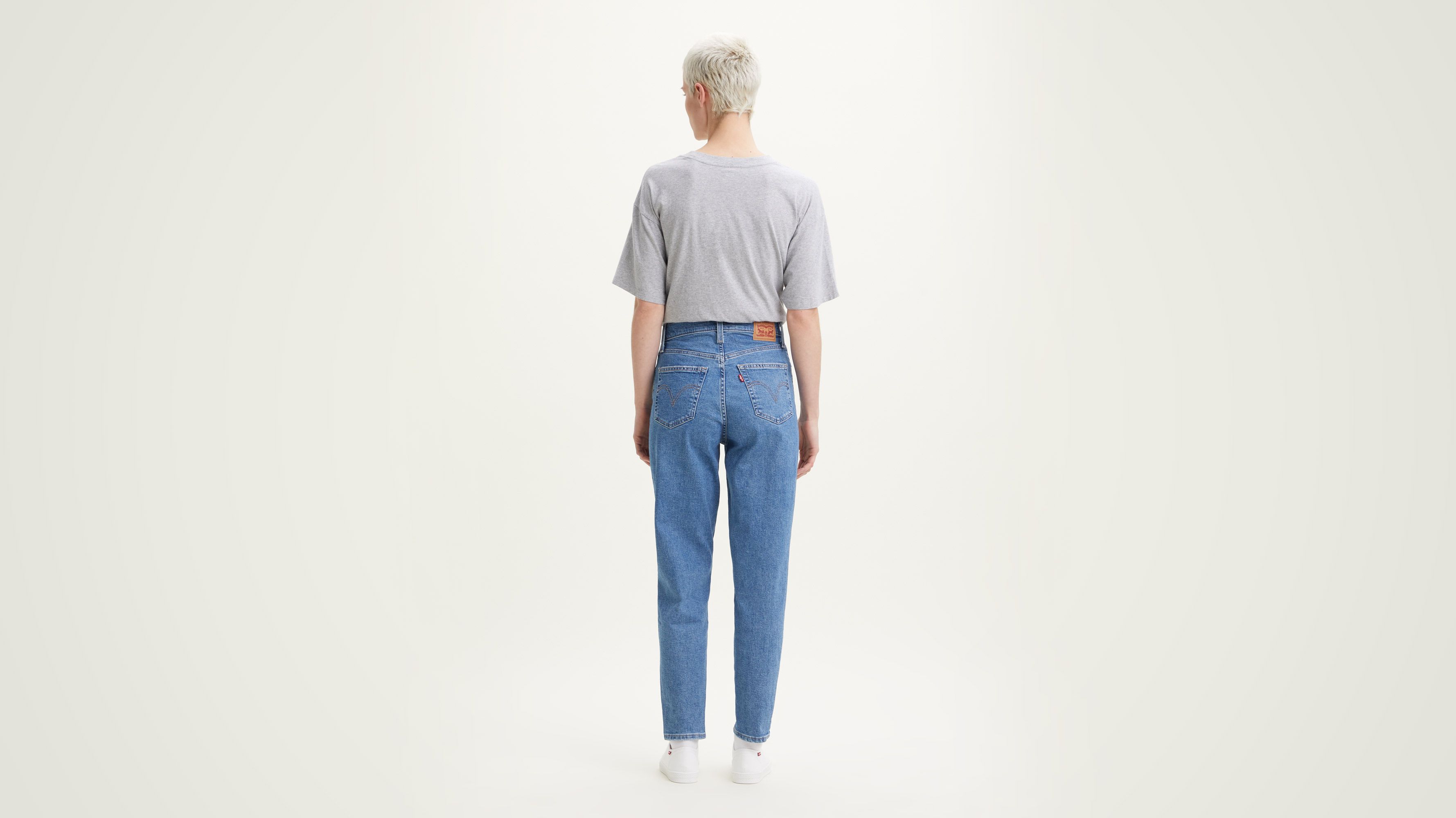 loose high waisted mom jeans