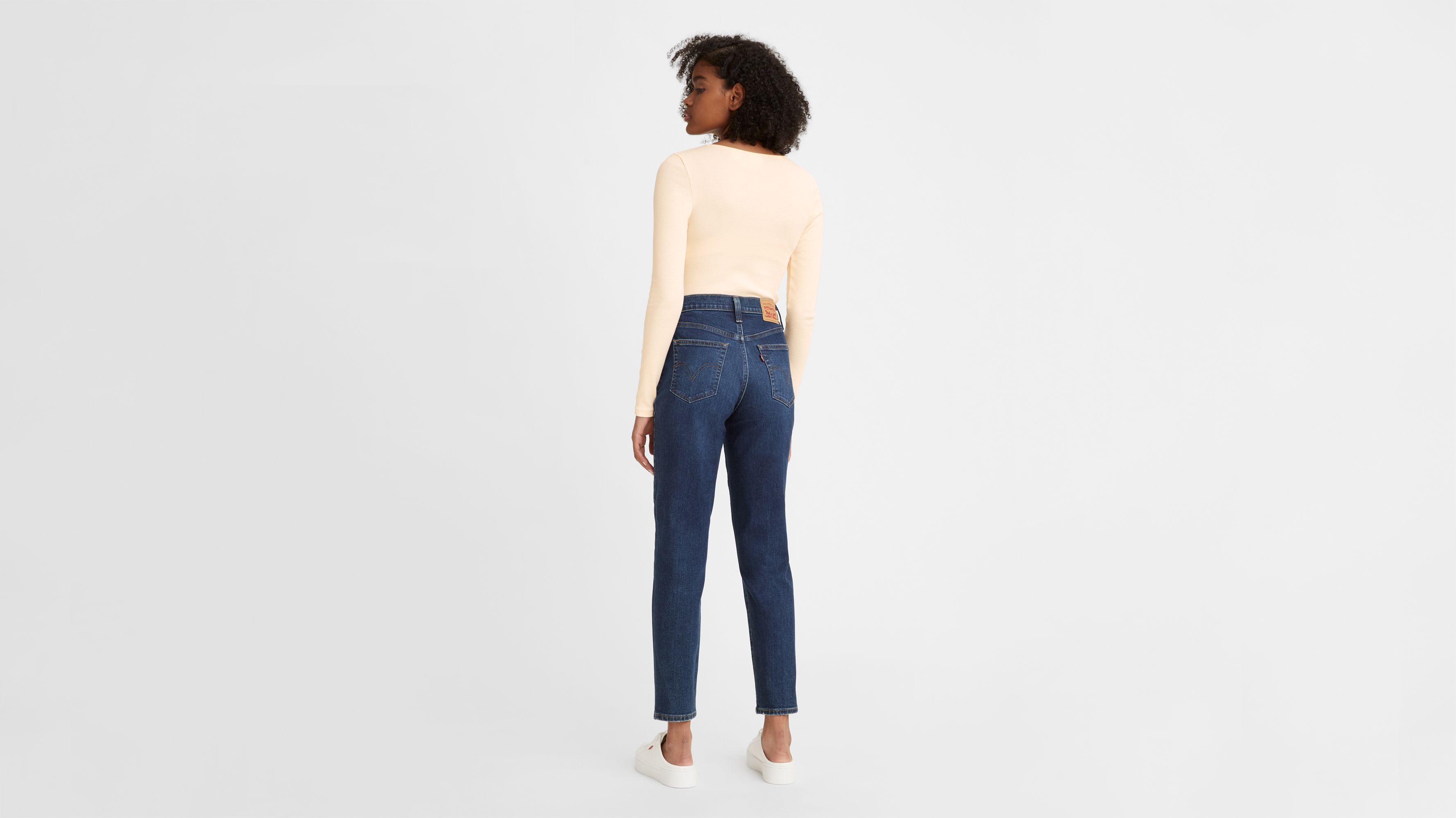 Levi's® Plus HIGH WAISTED MOM - Jeans Tapered Fit - blue denim