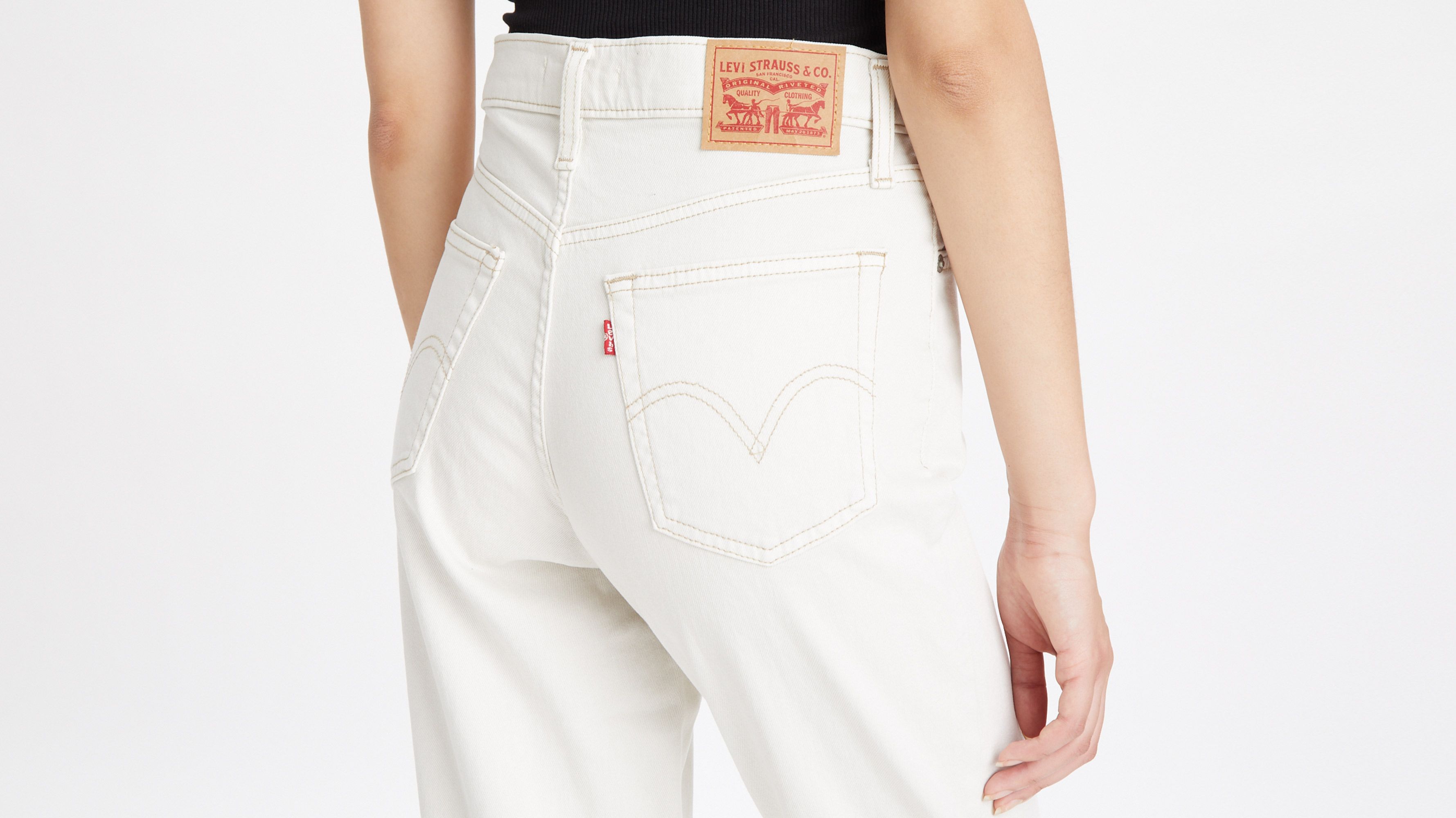 High Waisted Mom Jeans - White | Levi's® IT
