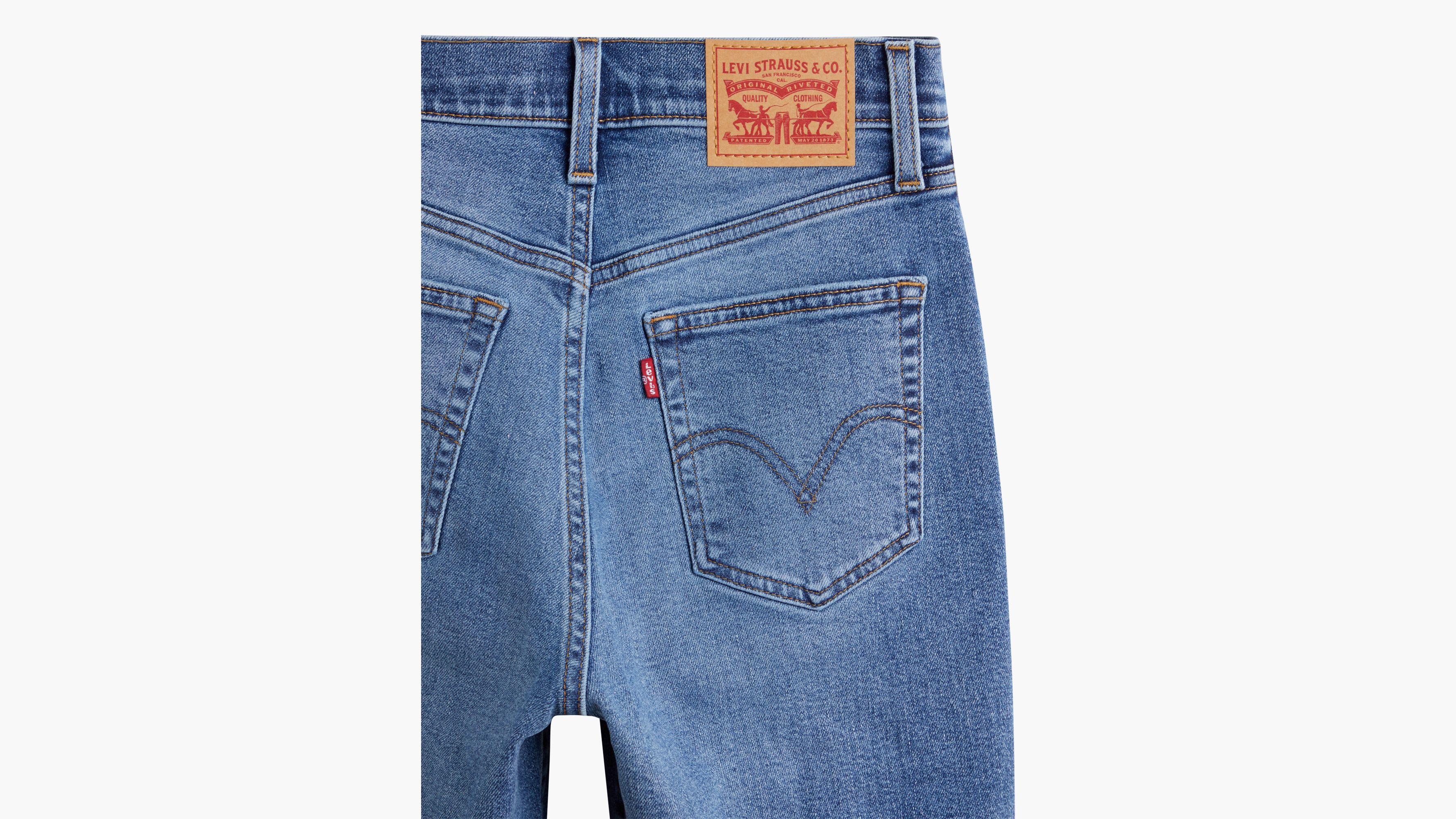 LEVI'S ® Tapered Calças de ganga 'High Waisted Mom Jean' em Azul Ganga