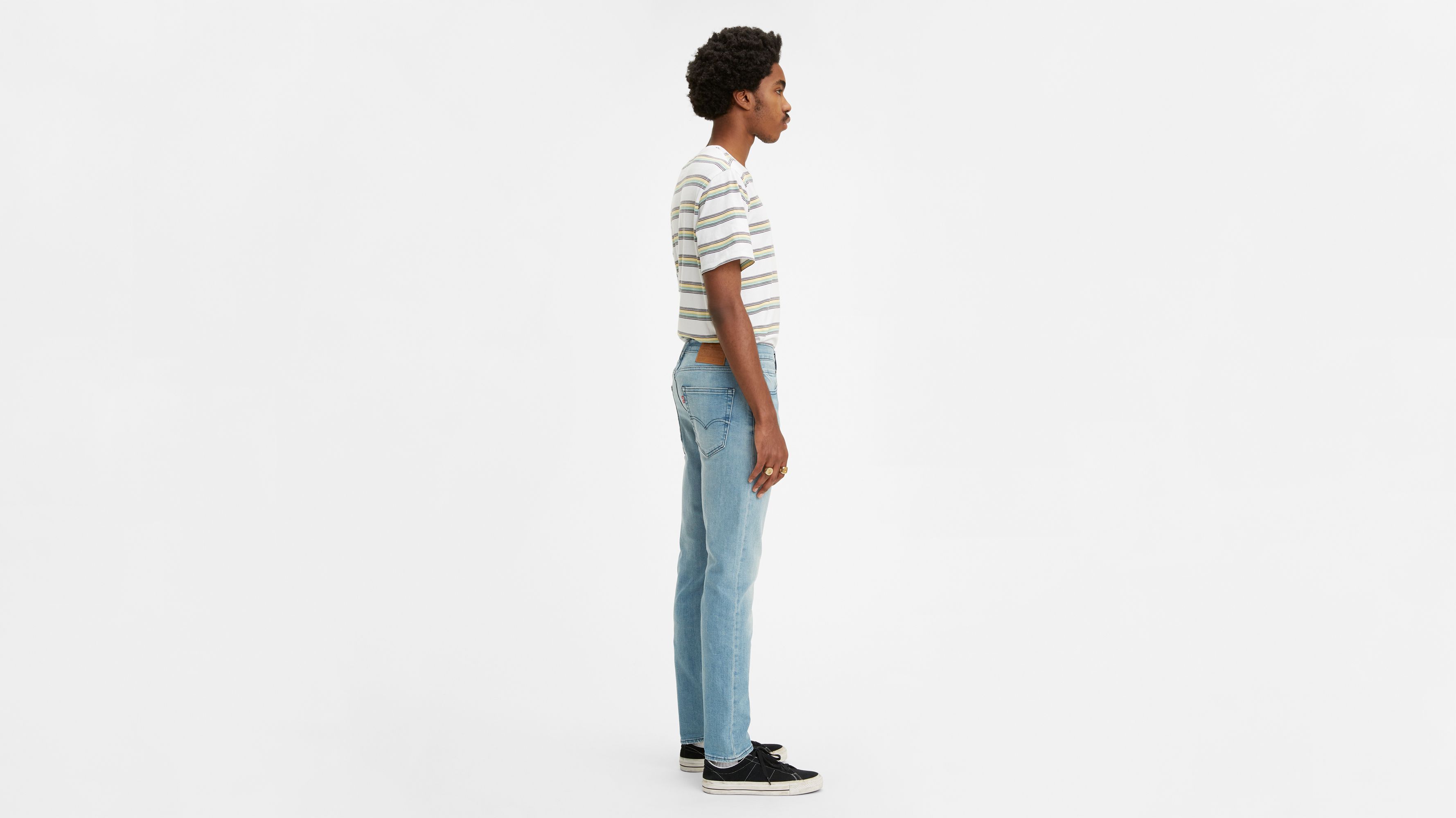 levi's slim taper fit