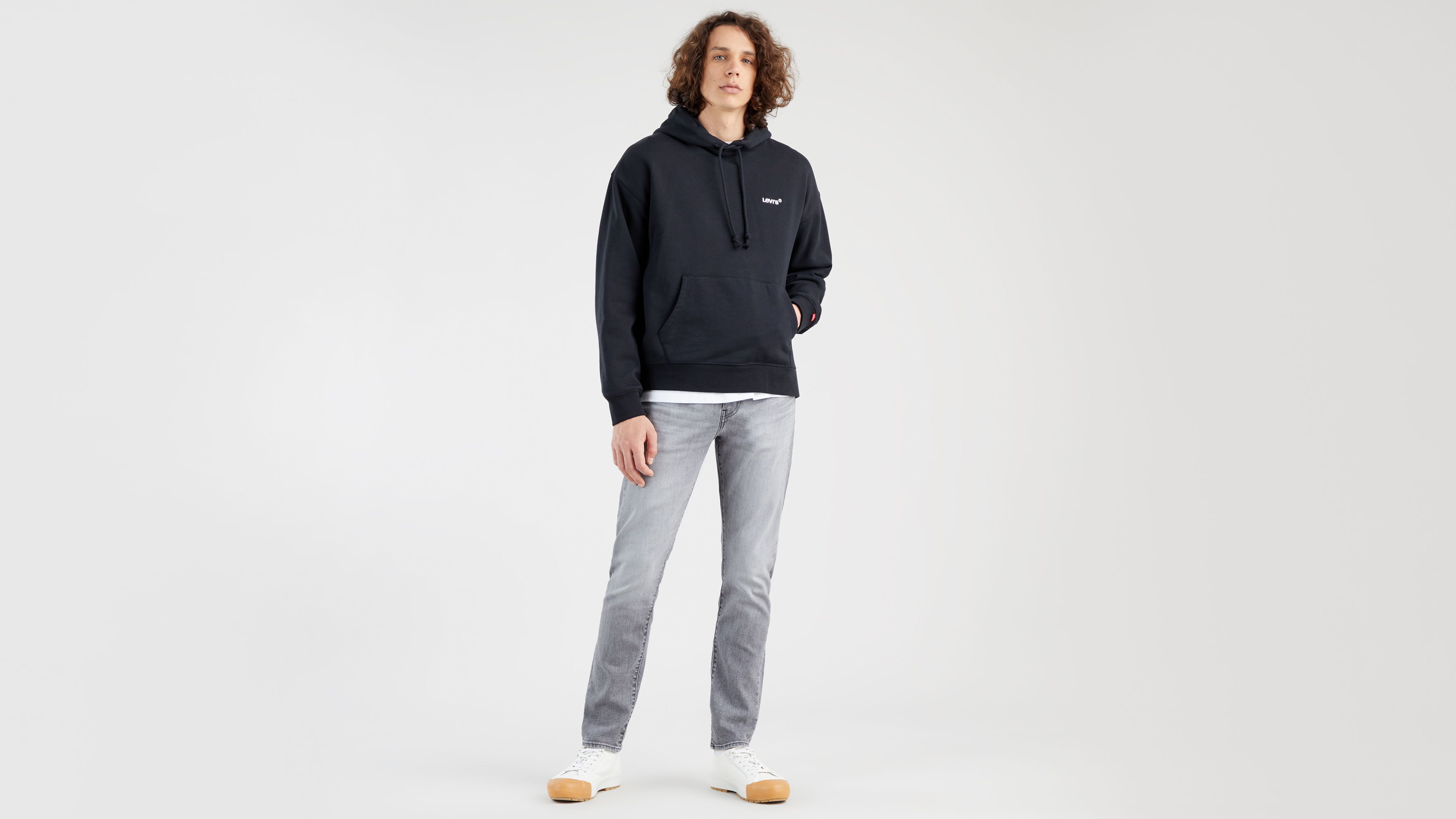 512™ Slim Tapered Jeans 1