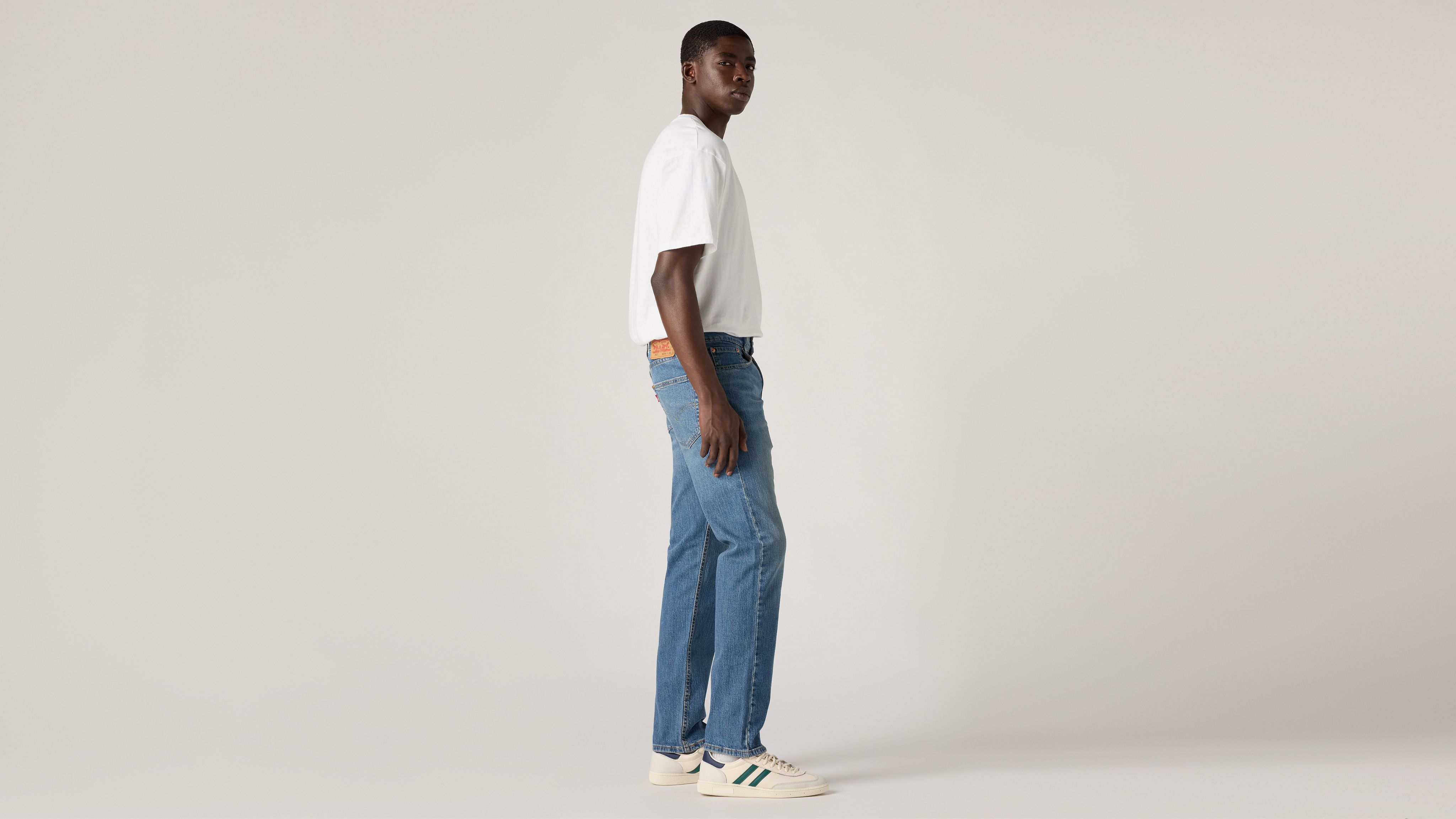 502™ Taper Jeans 3