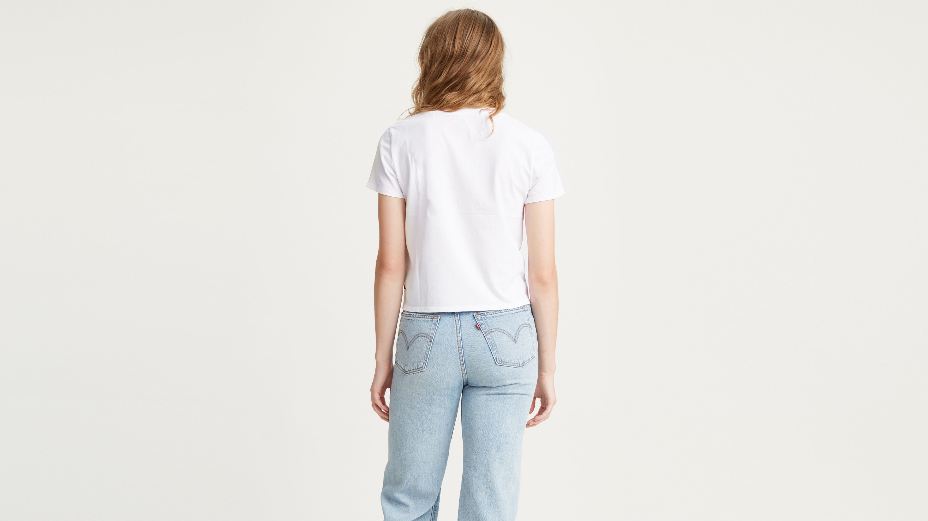 cropped levis t shirt