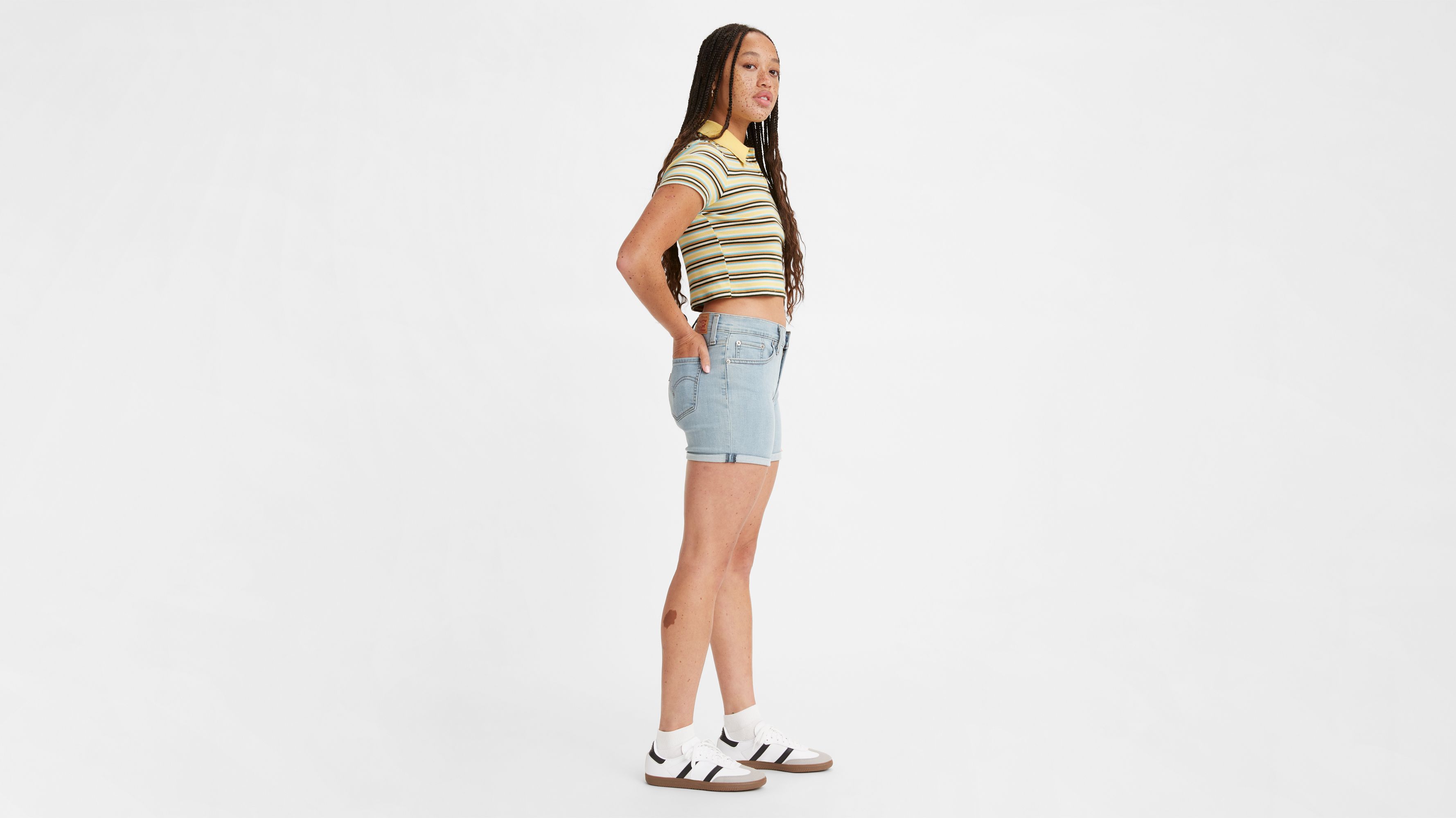 Mid Length Women's Shorts Medium Wash Levi's® CA