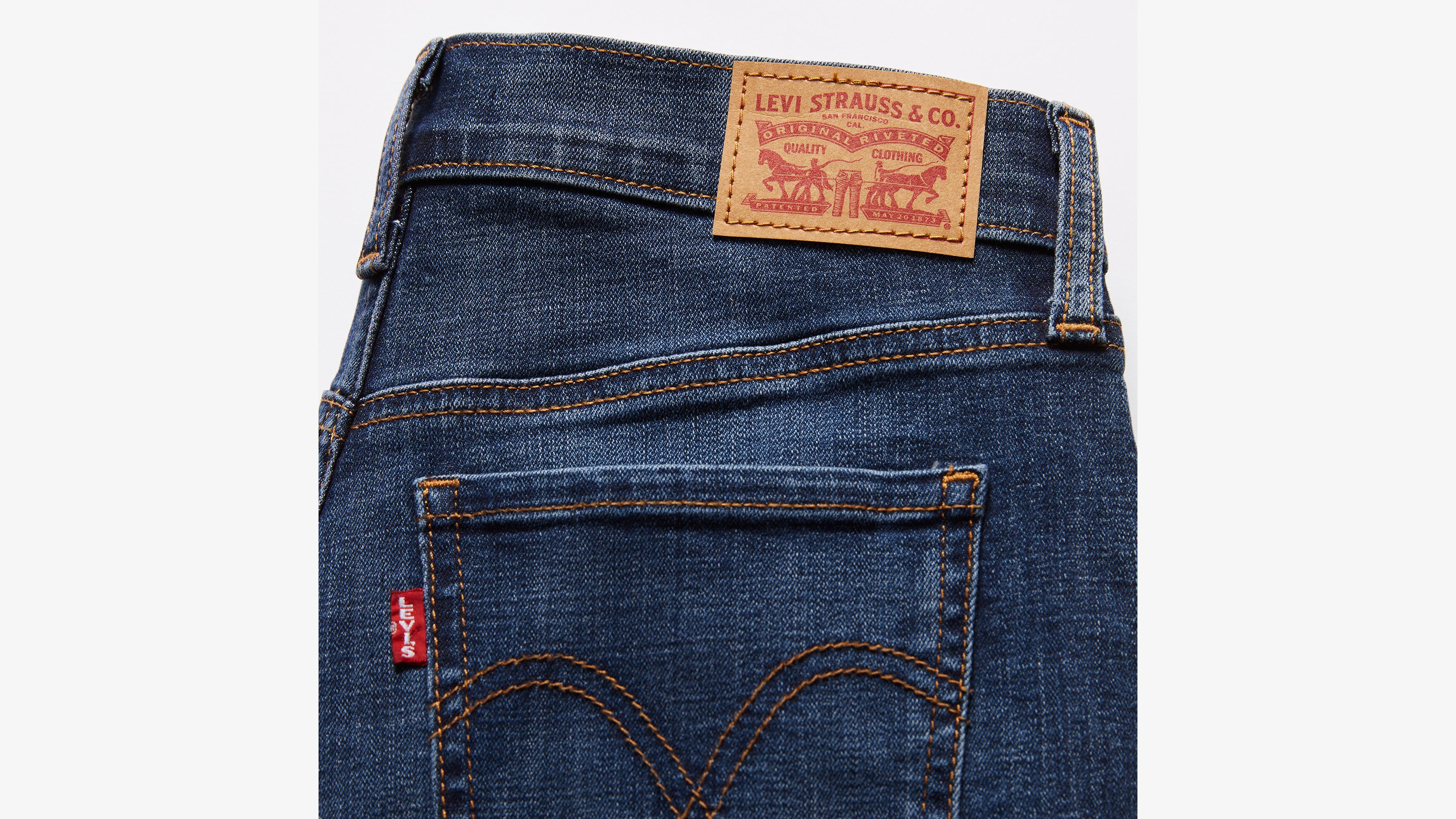 Levi's Women's Mid Rise Mid-length Stretch Shorts In Stop The Confusion