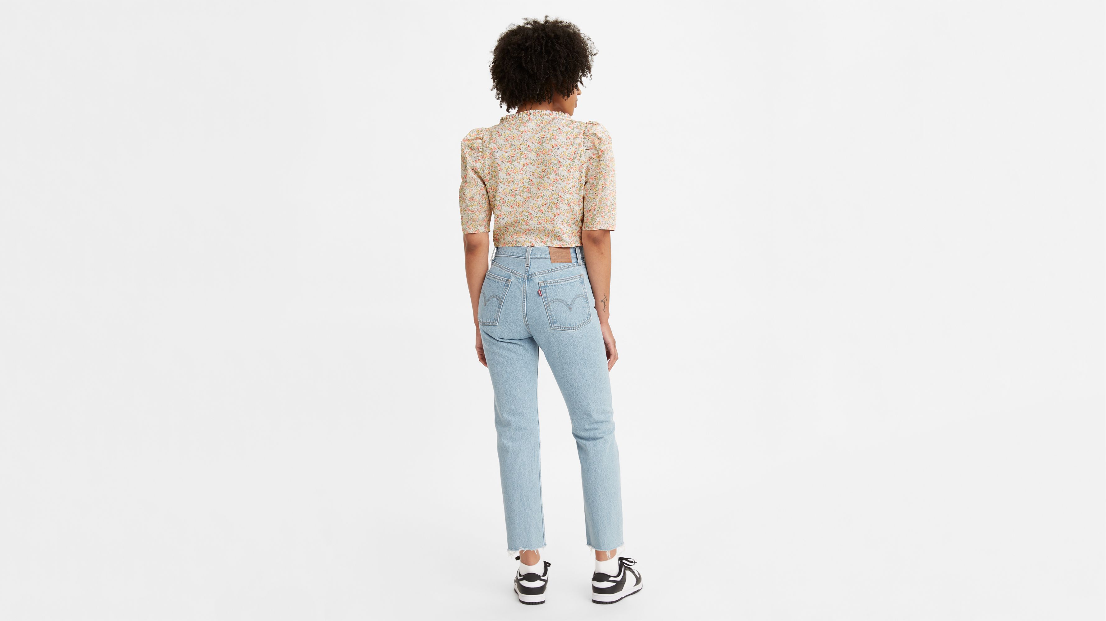 Descubrir 54+ imagen levi’s light wash wedgie jeans