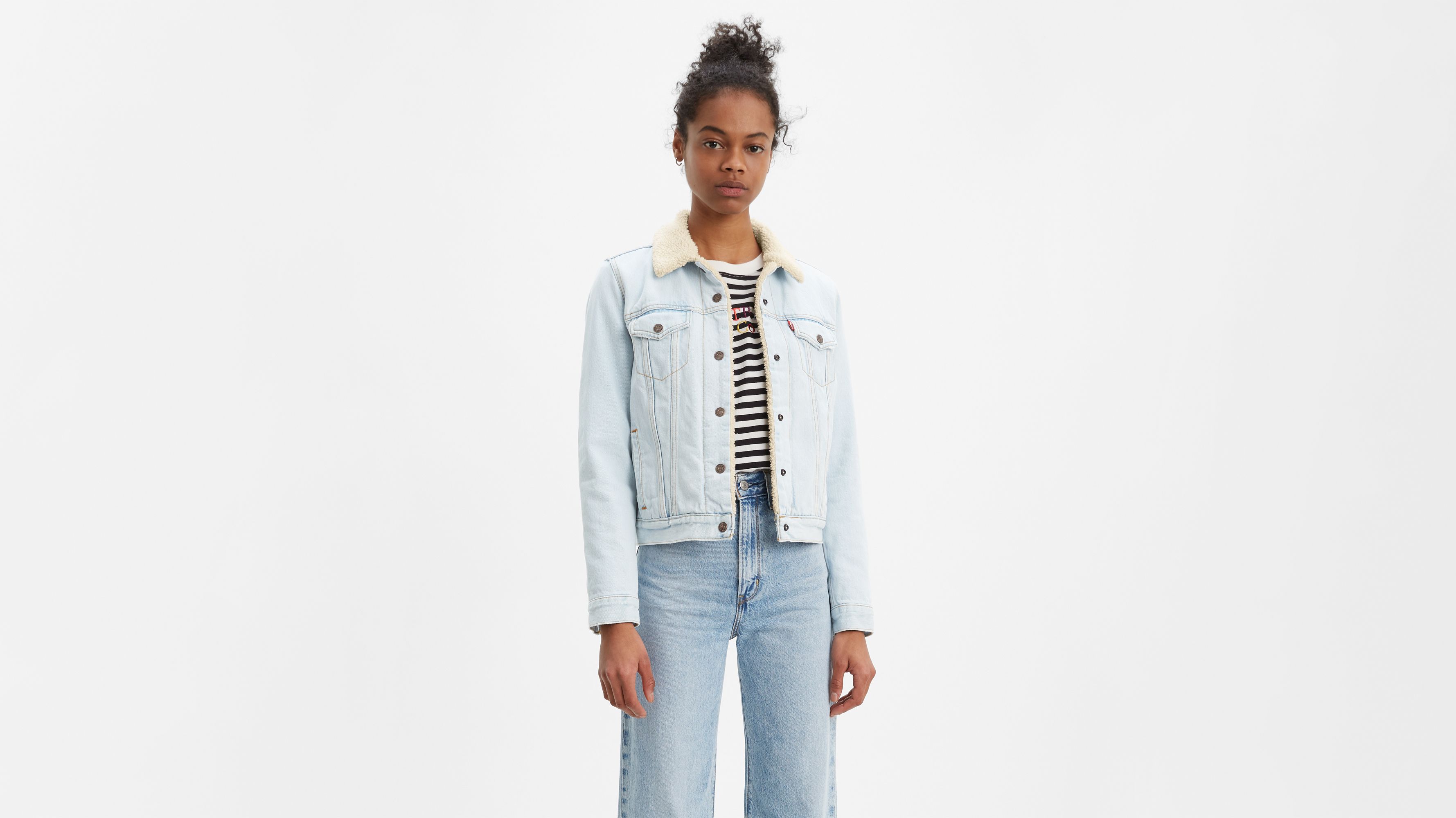 levi's light denim jacket