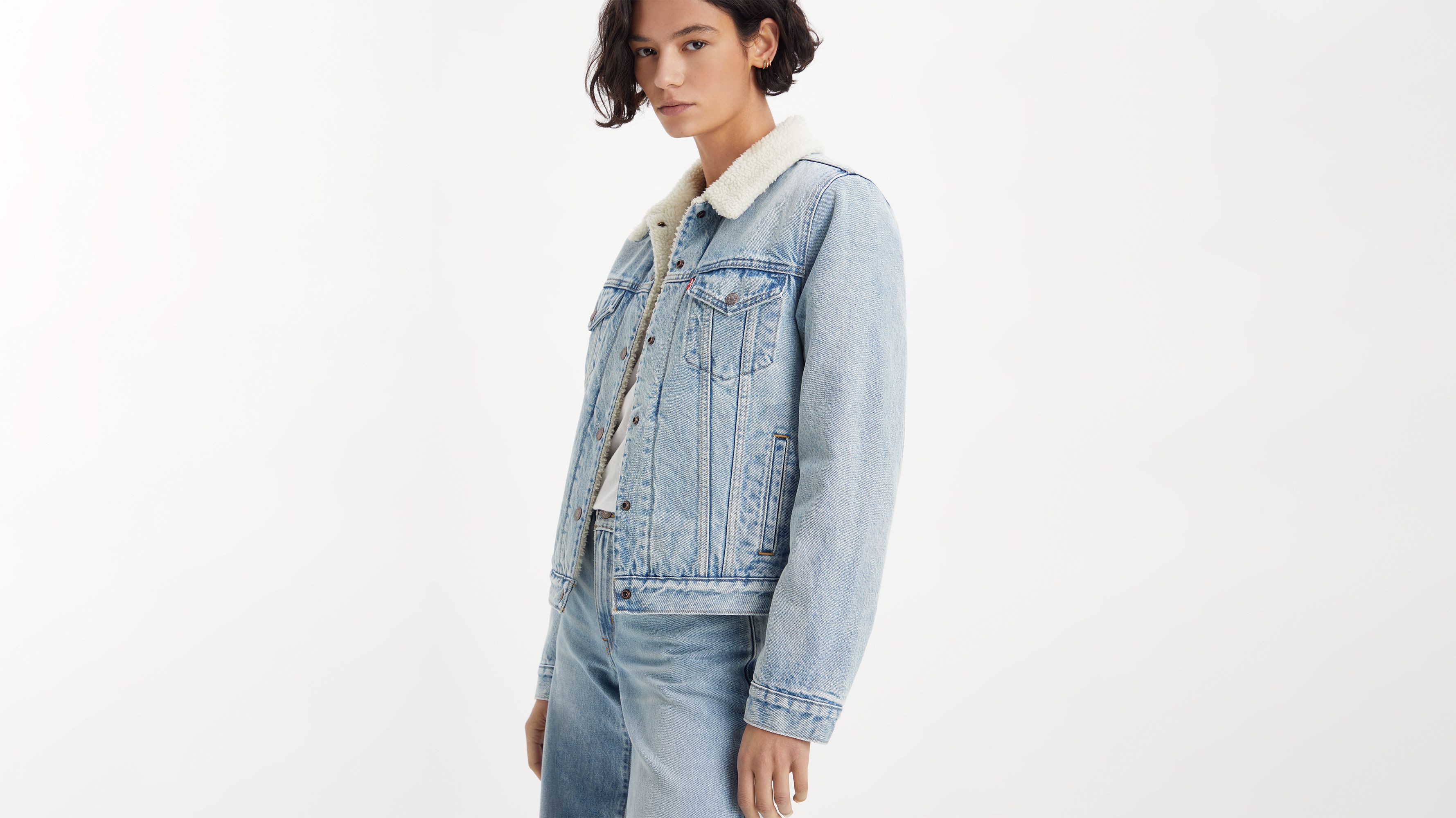 Levi's women's oversized acid washed cotton sherpa trucker shop jacket