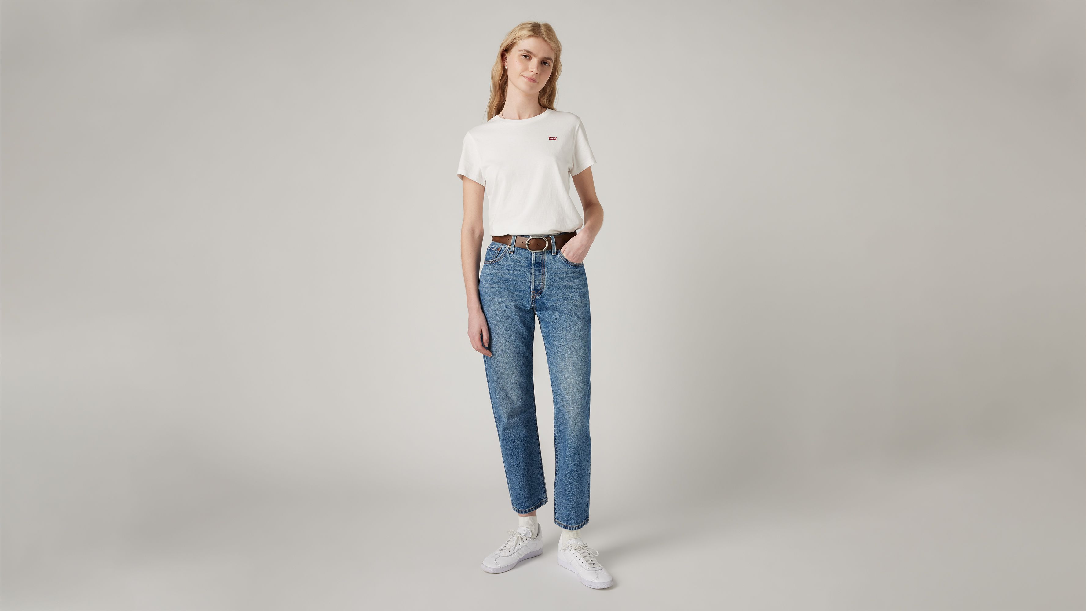 Levis 501 crop white on sale