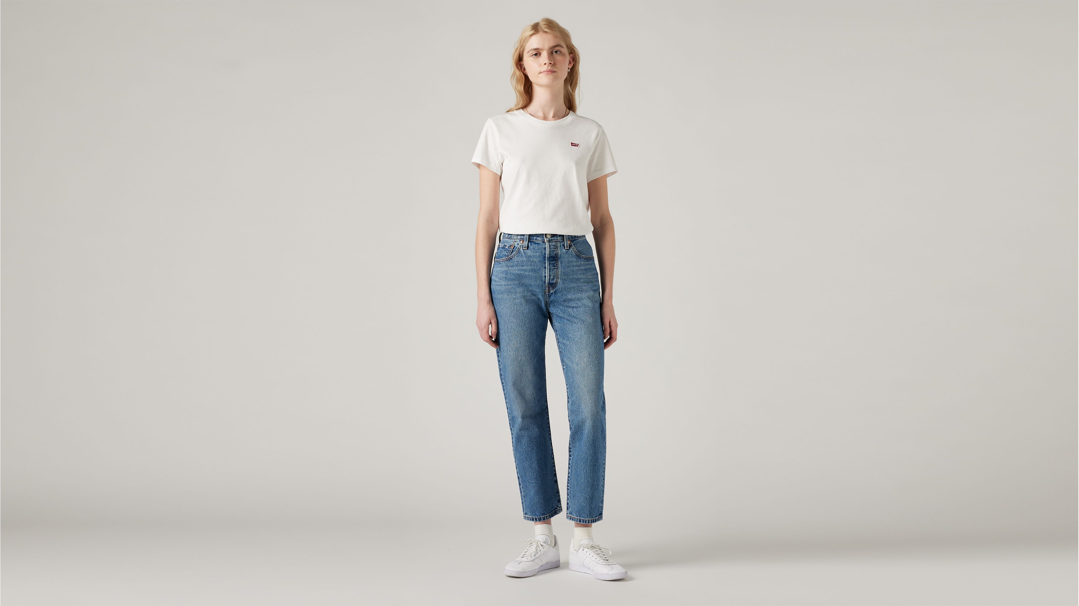 Levi's 501 Crop Jeans In Worn In Medium Indigo