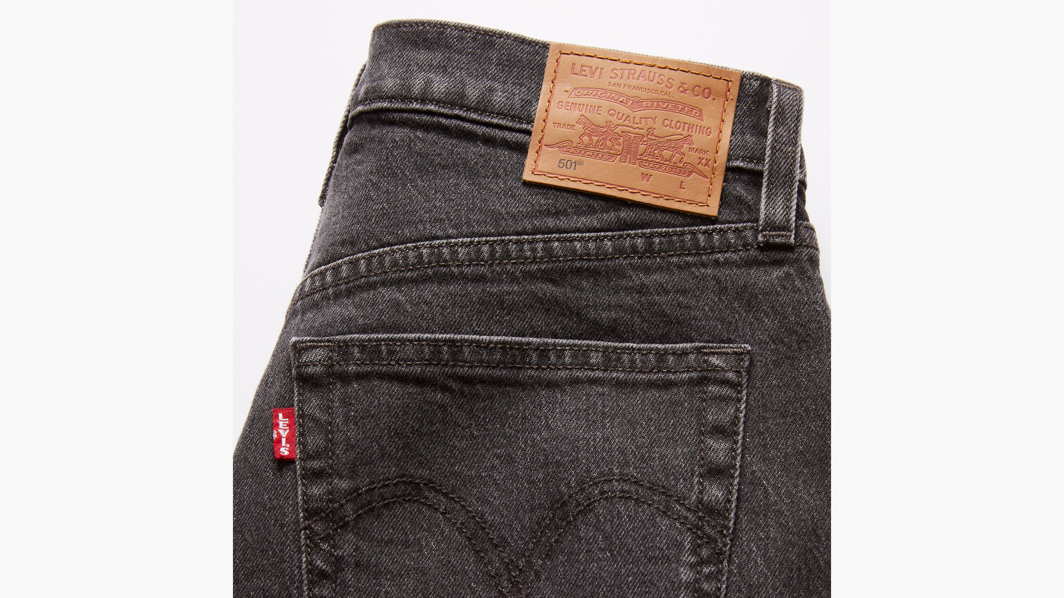 501® Levi's® Crop Jeans