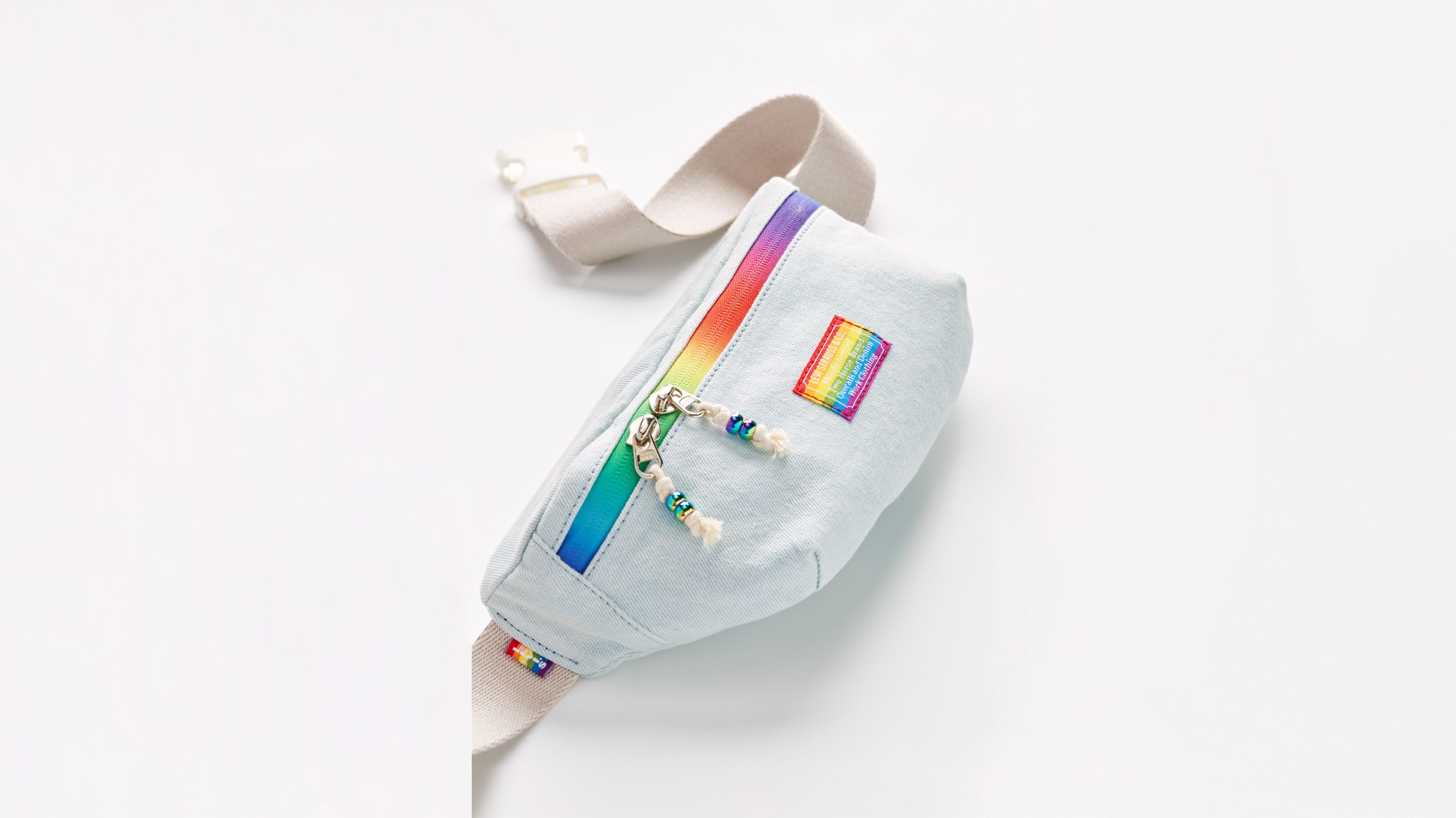 Levi's® Pride Small Sling 2
