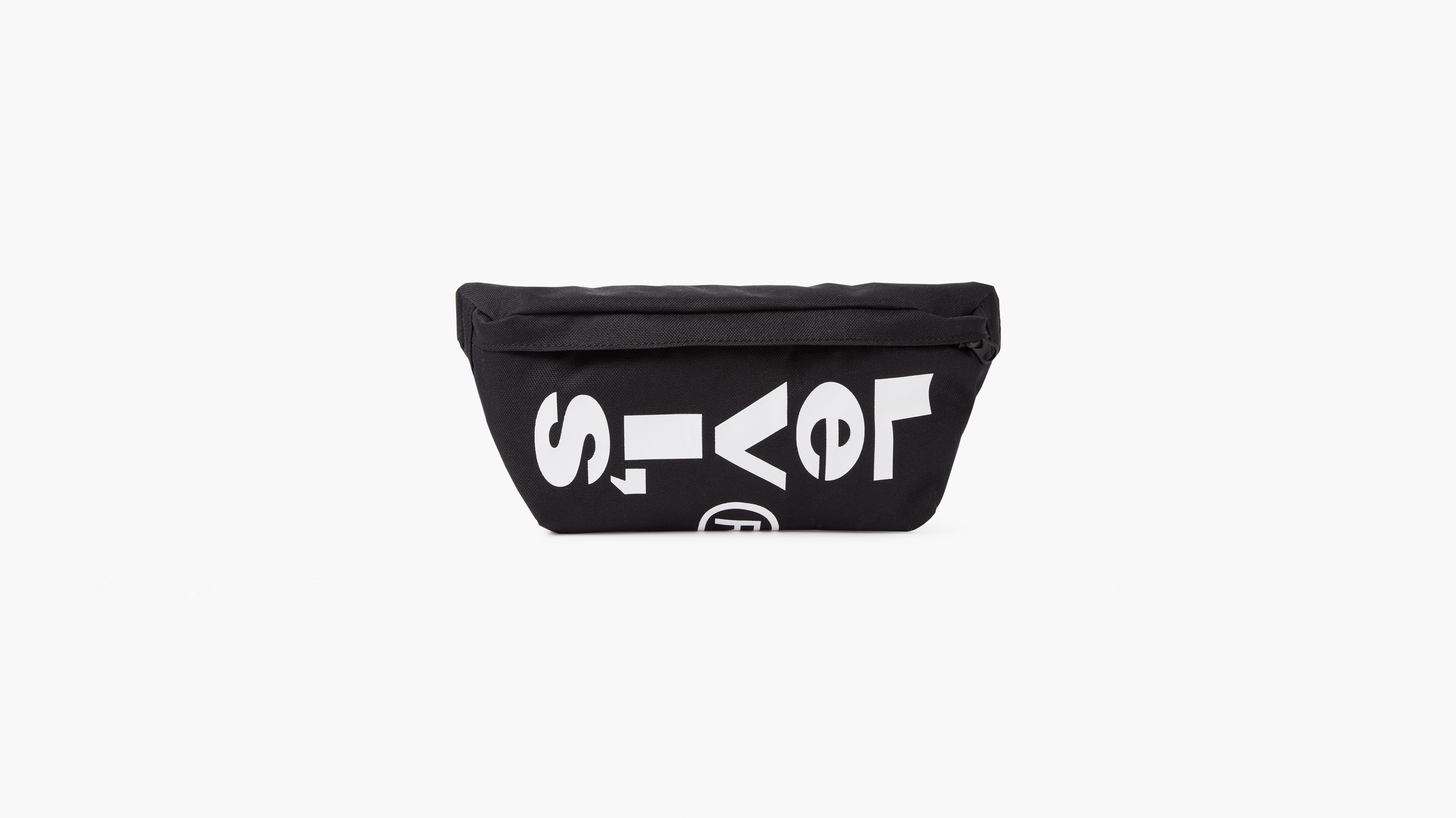 levi fanny pack