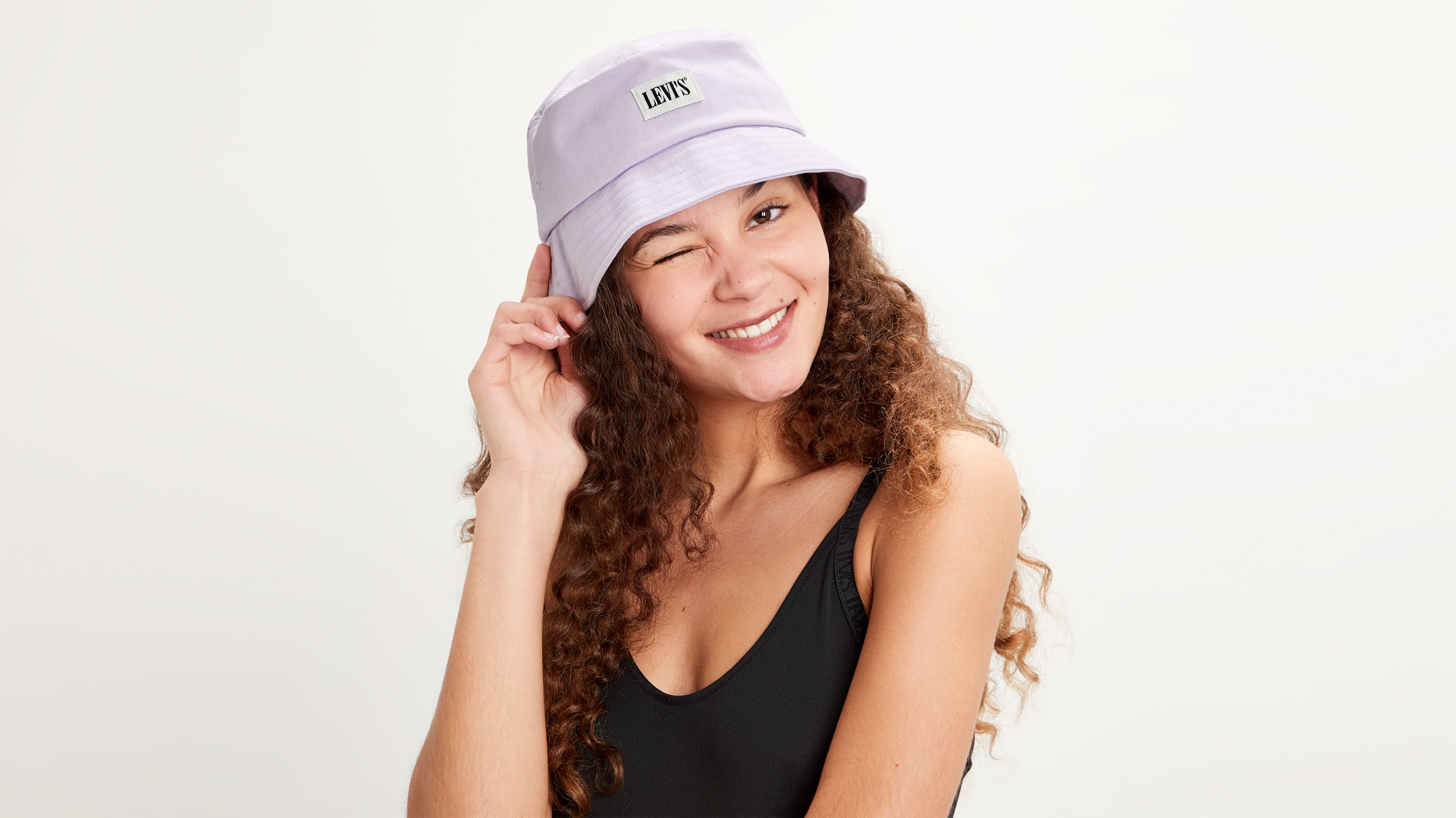 bucket hat levis