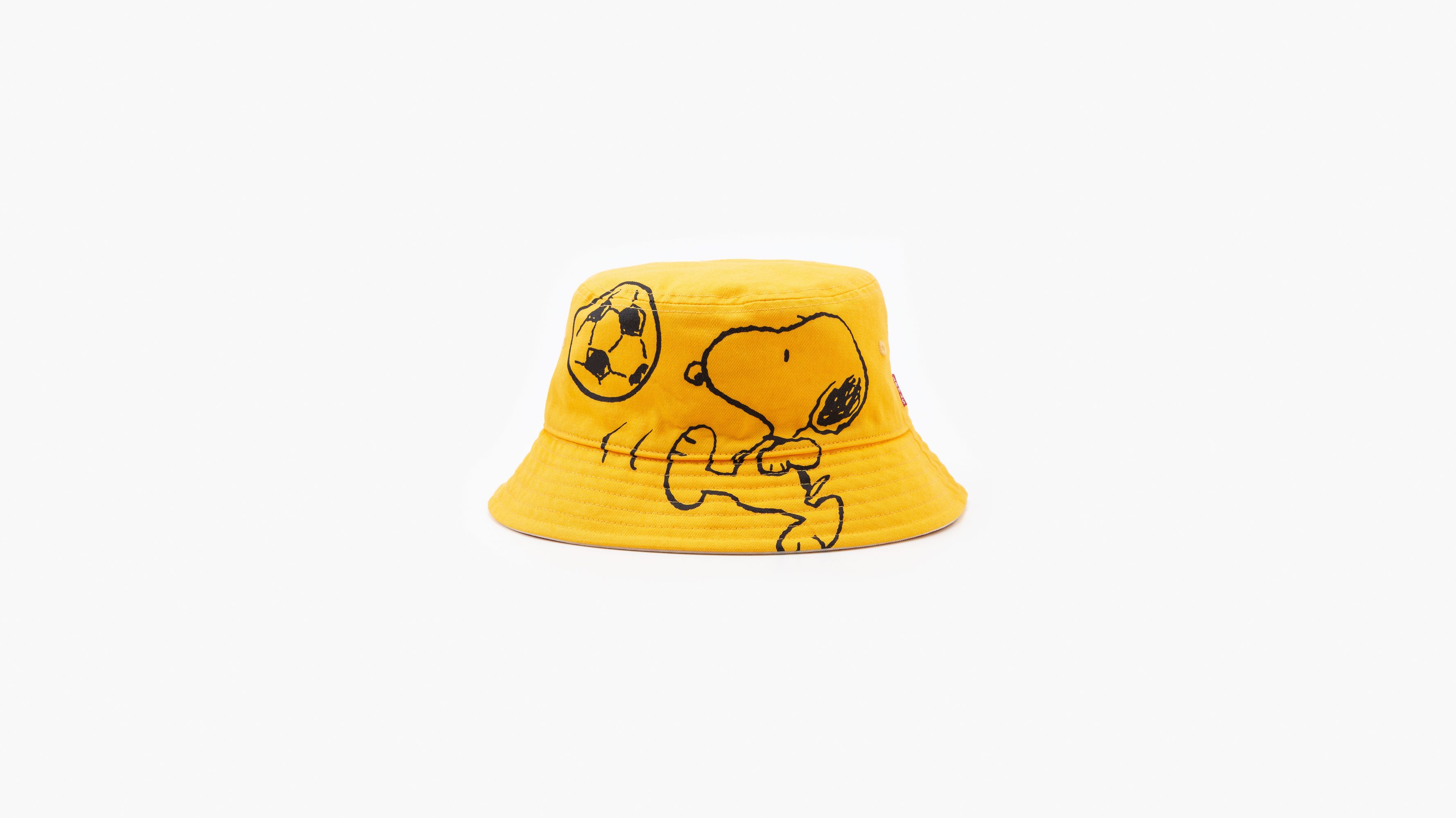 levis snoopy hat