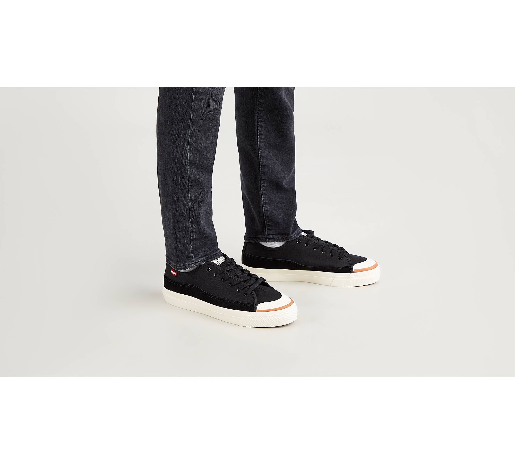 Square Low Sneakers - Black | Levi's® GE