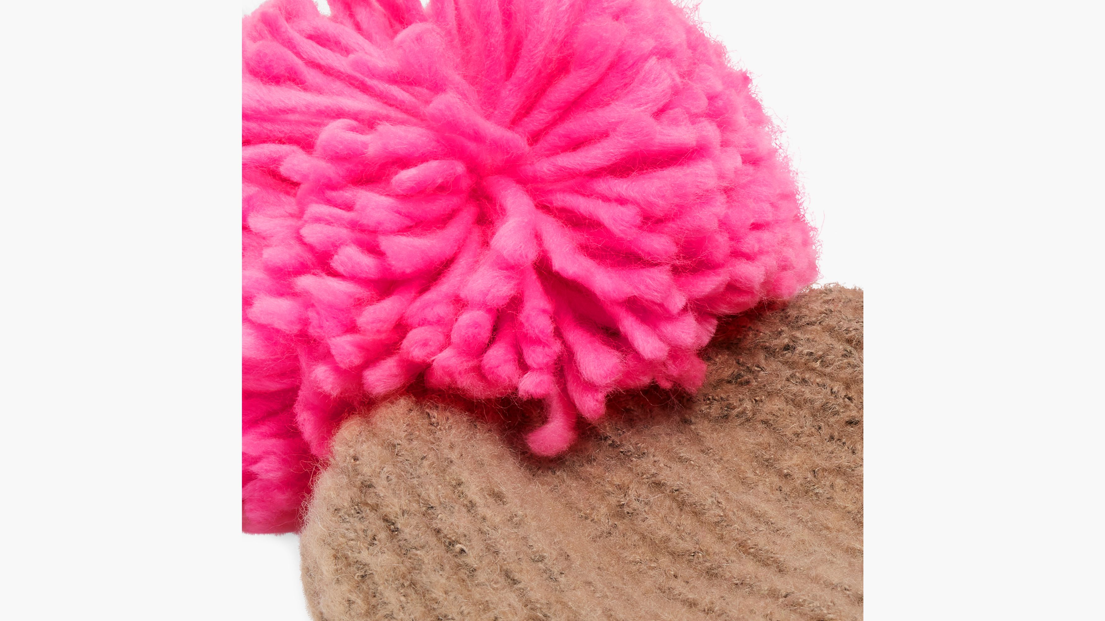 Pom Pom Beanie 4