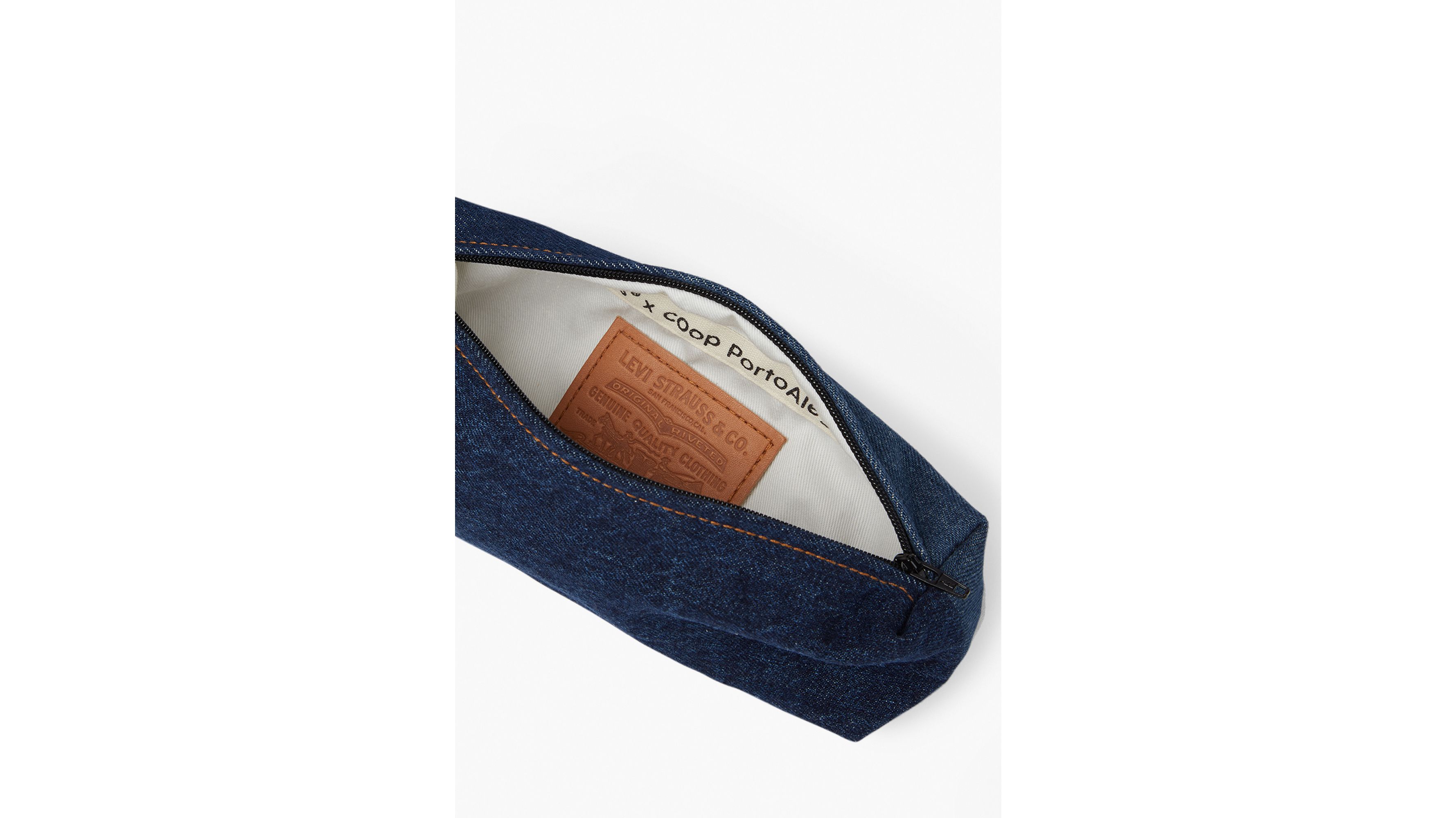 Estuche pequeño de denim Levi's® by Porto Alegre 7