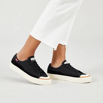 Square Low Sneakers 5