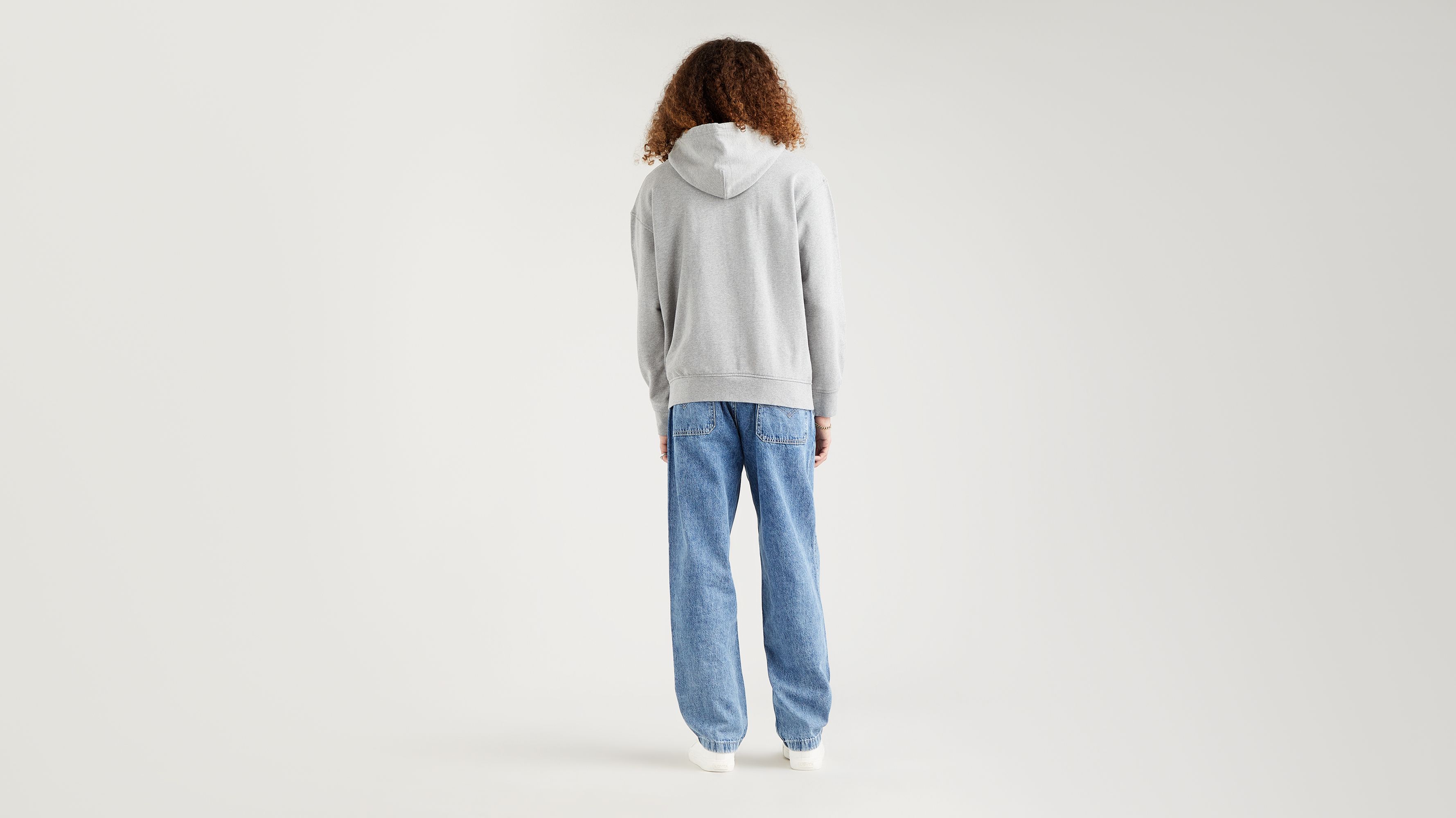Relaxed Graphic Hoodie 2