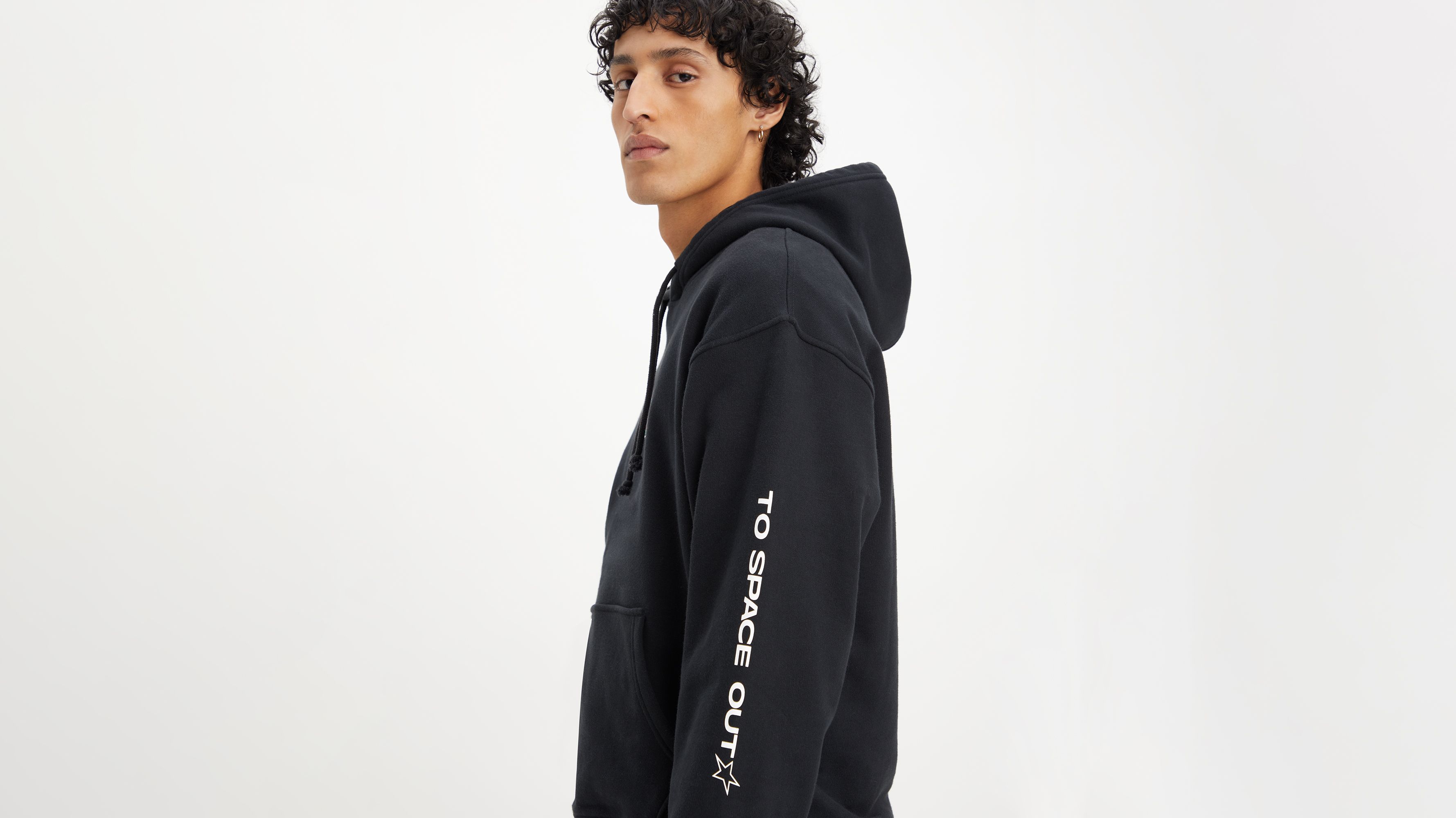 Black captain outlet hoodie daily paper