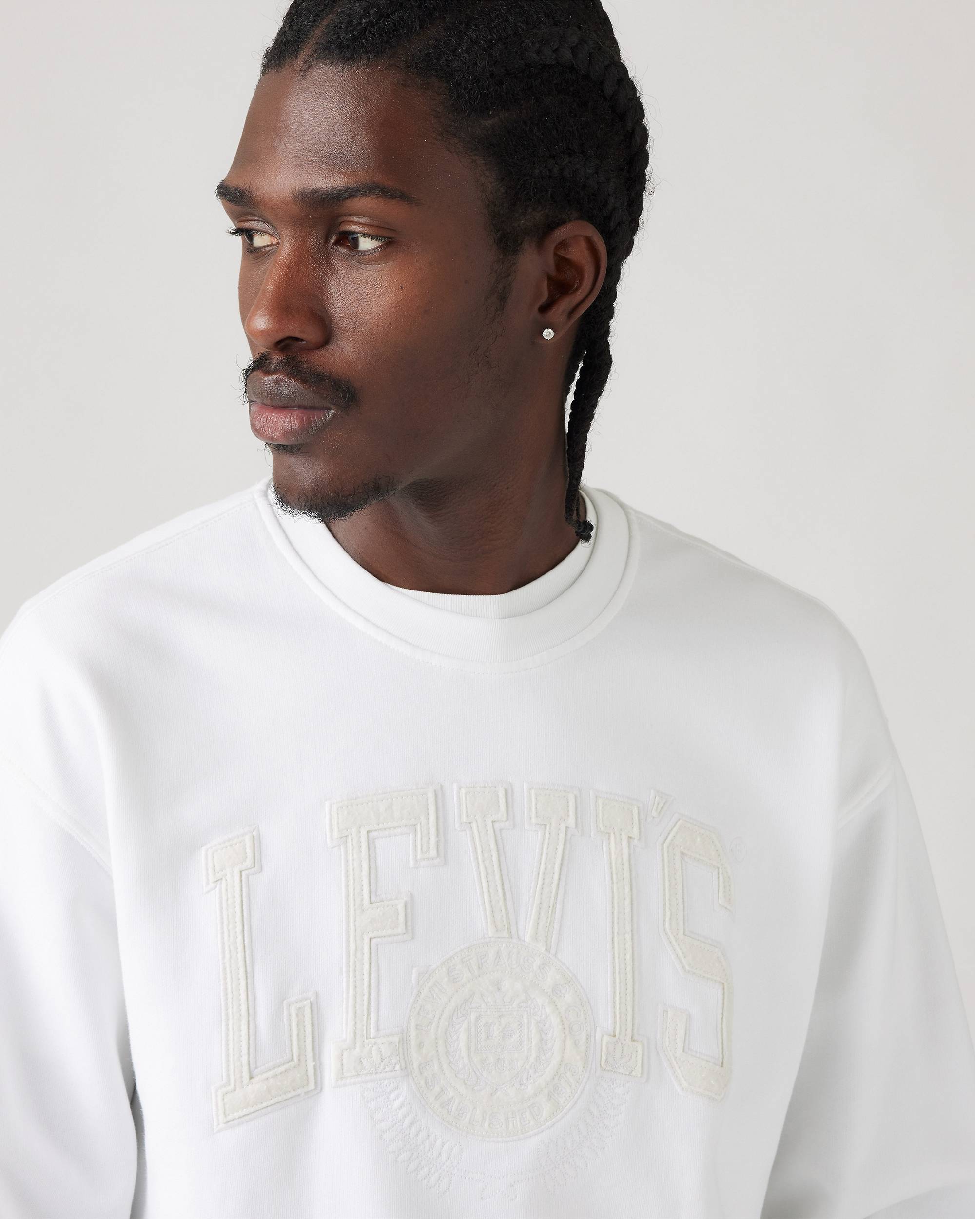 Relaxed Graphic Crewneck Sweatshirt - White | Levi's® US Relaxed Graphic Crewneck Sweatshirt - White | Levi's® US