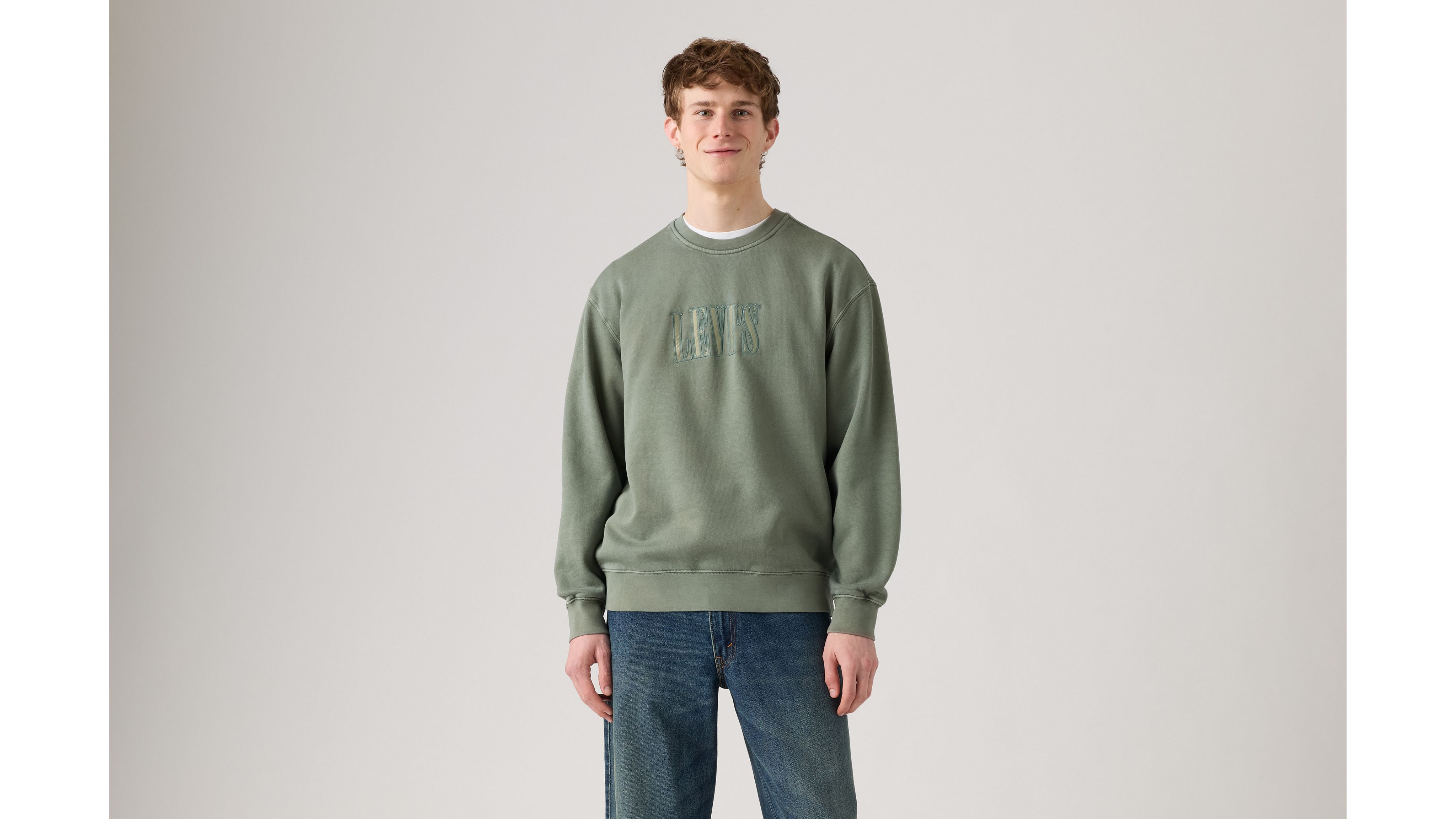 Relaxed Graphic Crewneck Sweatshirt - Grey | Levi's® CA