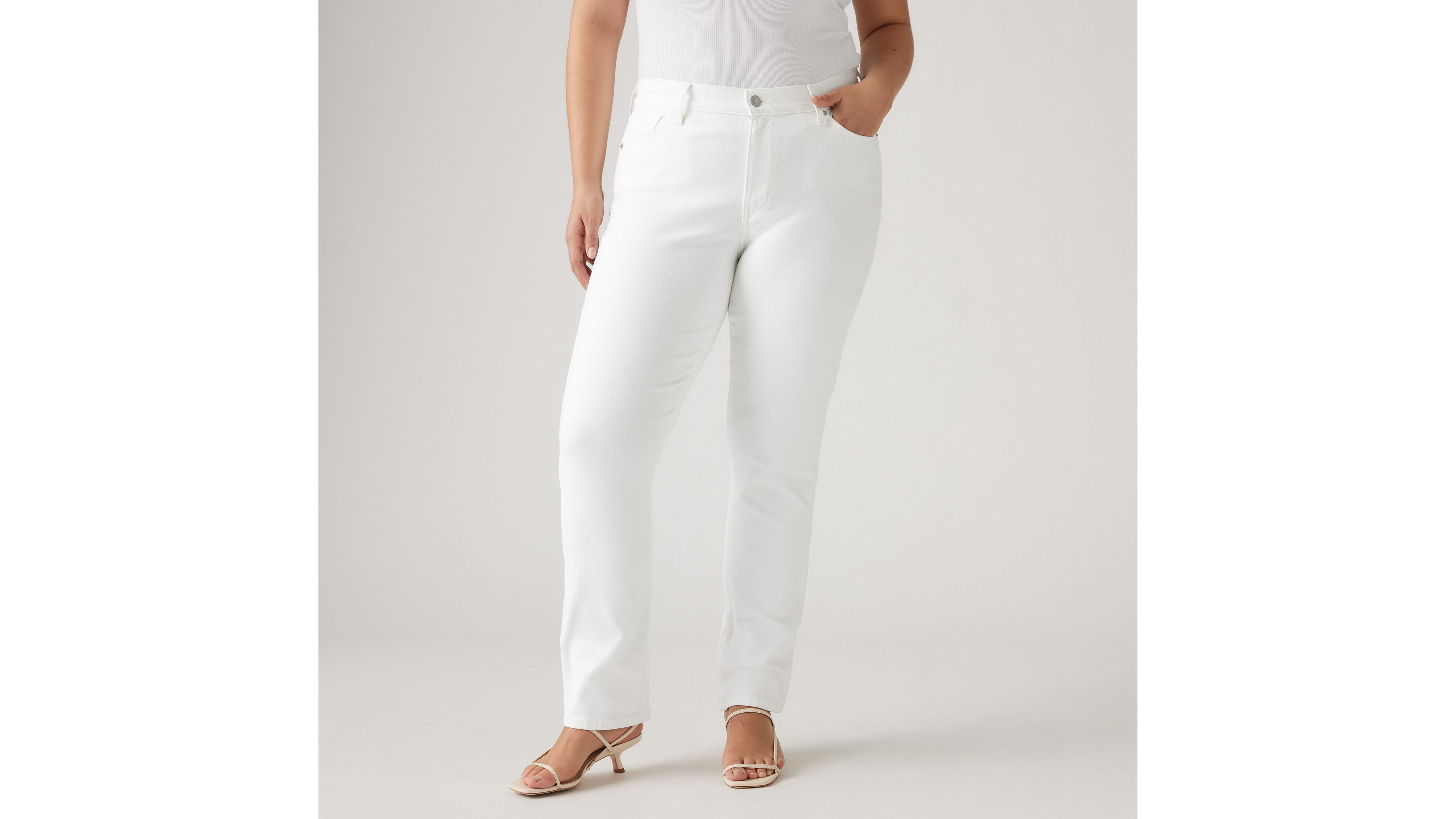 Women's Solid White Straight Fit Jeans