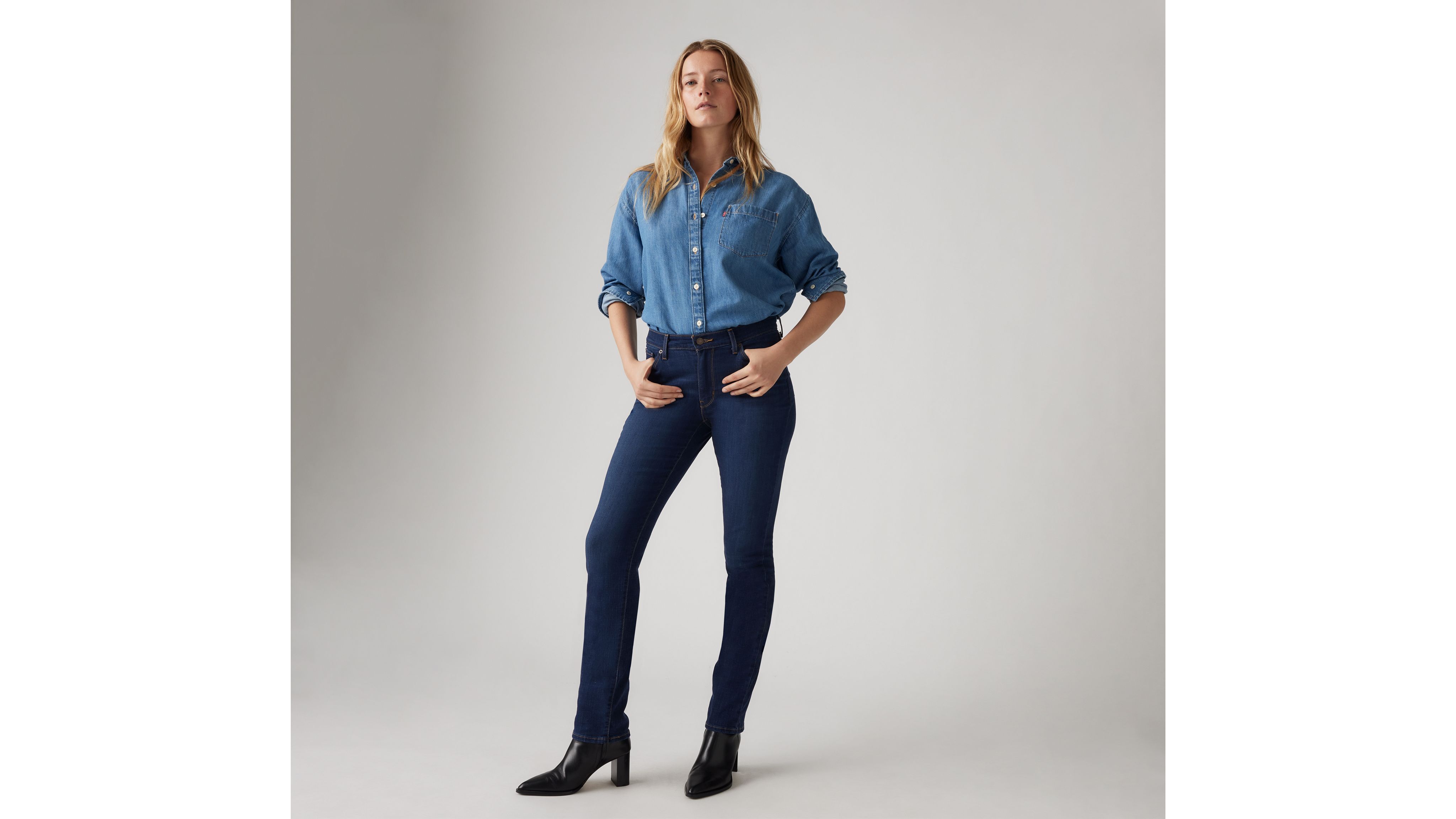 Classic Straight Fit Women's Jeans