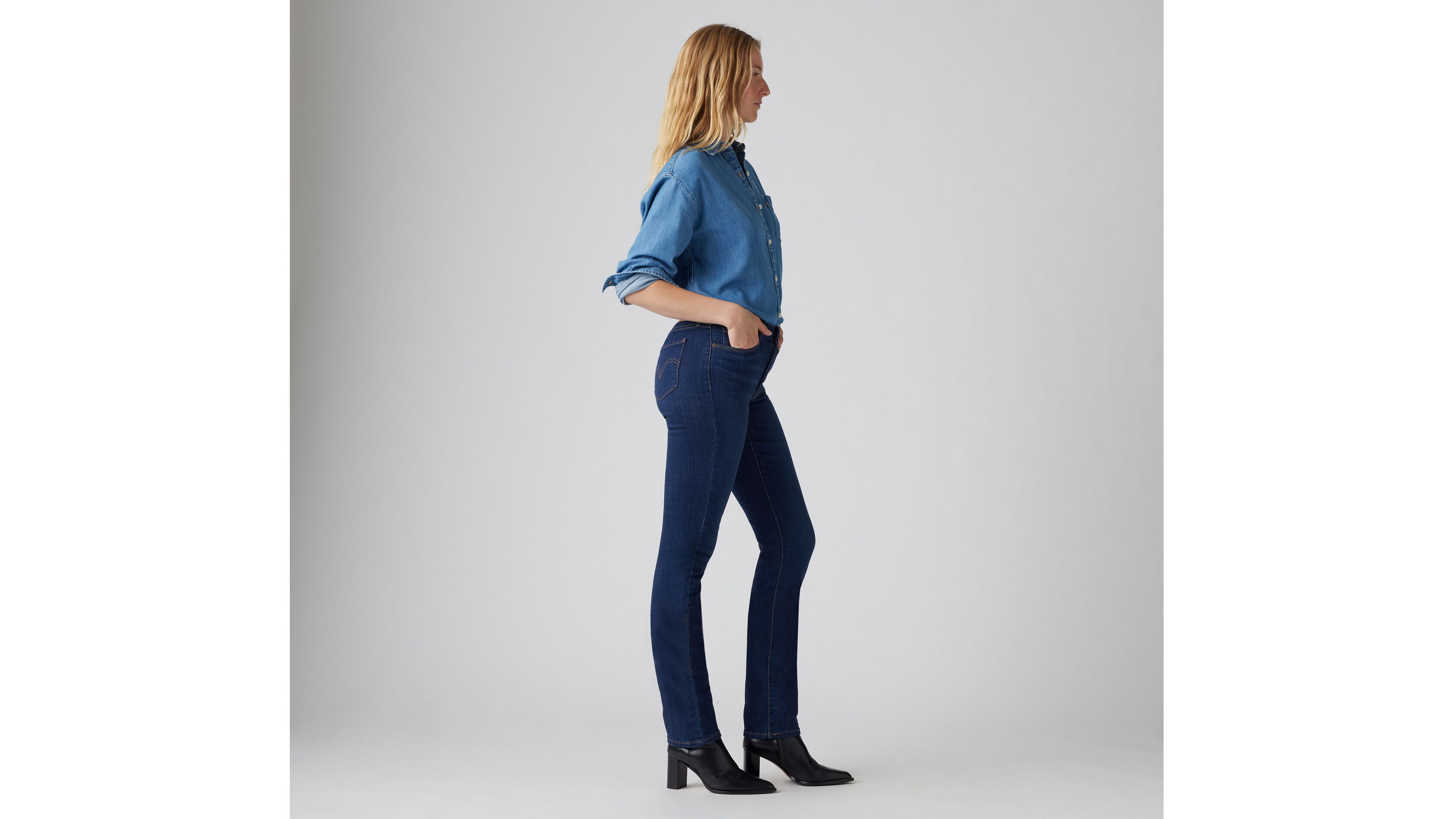 Classic Straight Fit Women's Jeans