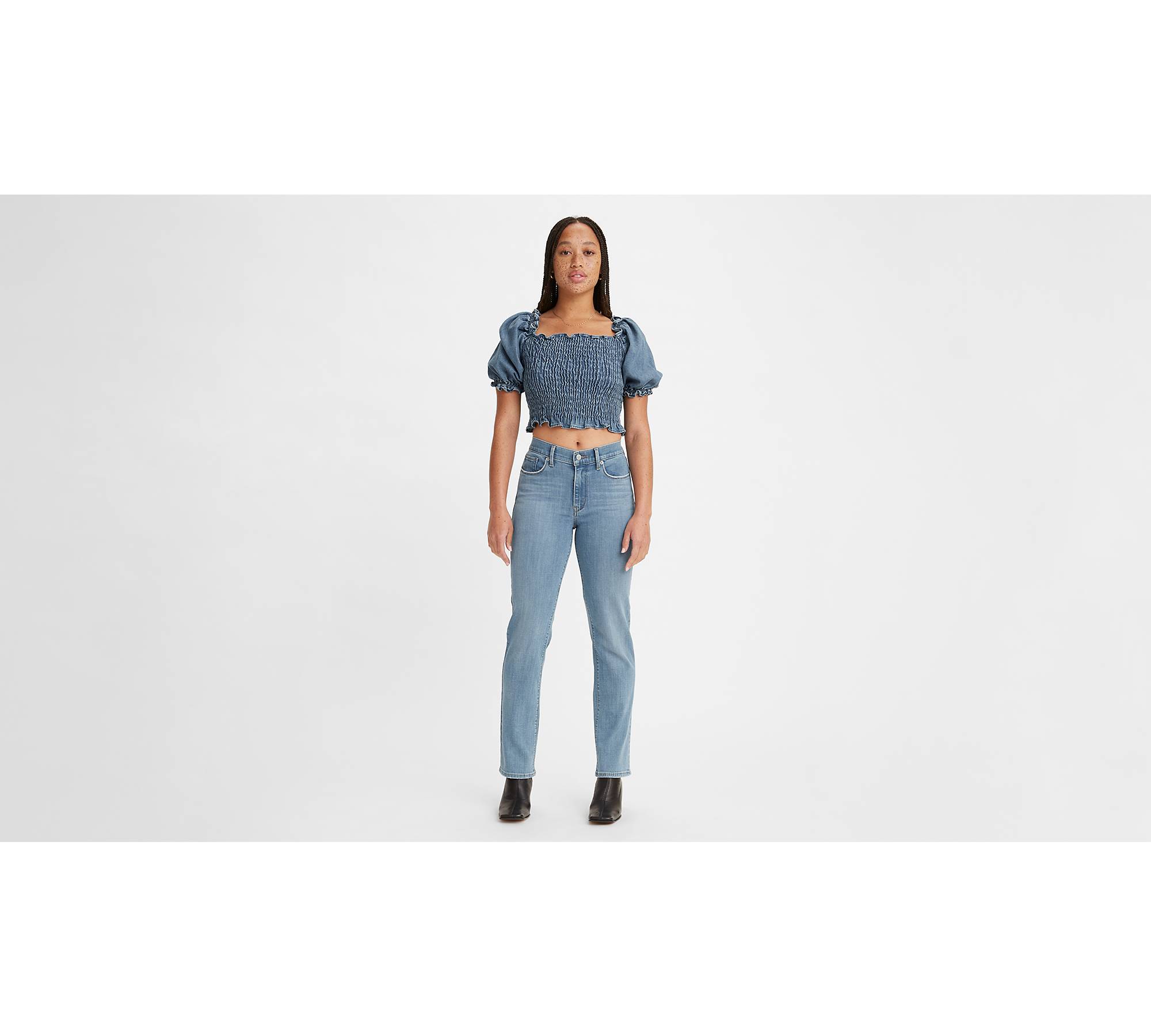 Levi's Women's Classic Straight Fit Jeans