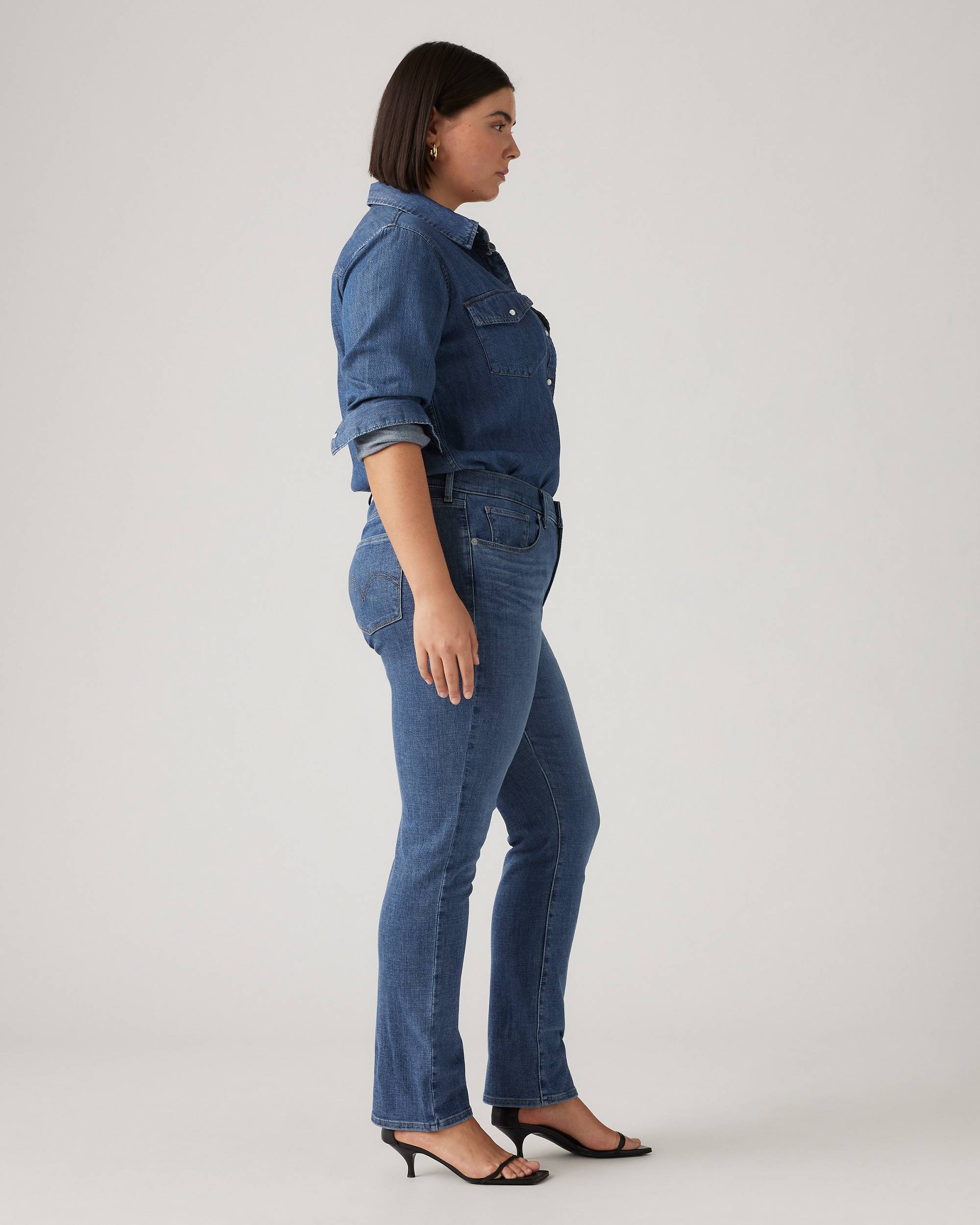 Classic Straight Fit Women's Jeans - Medium Wash | Levi's® US Classic Straight Fit Women's Jeans - Medium Wash | Levi's® US