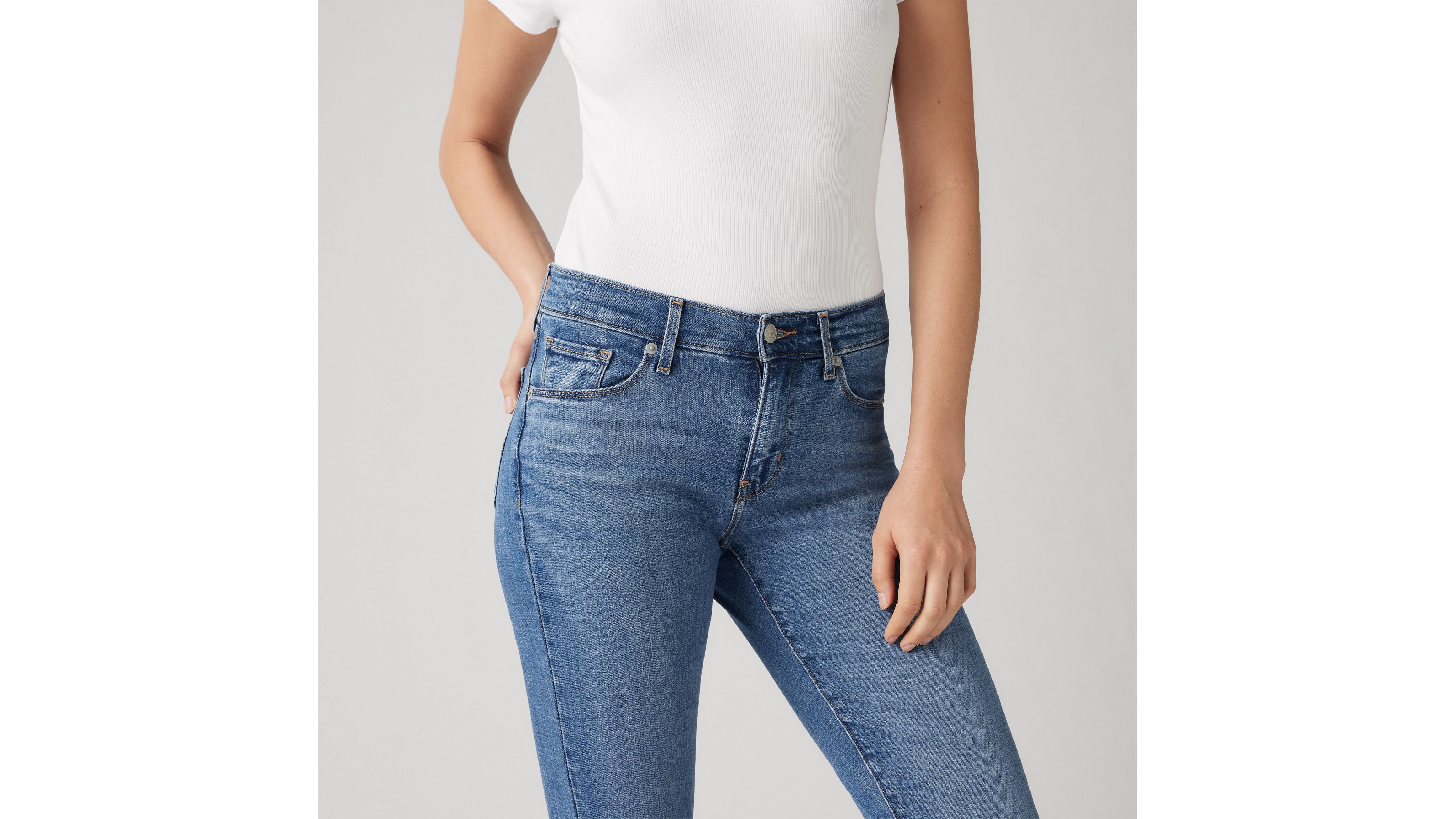 LEVI'S CLASSIC STRAIGHT FIT WOMEN'S JEANS 6S 