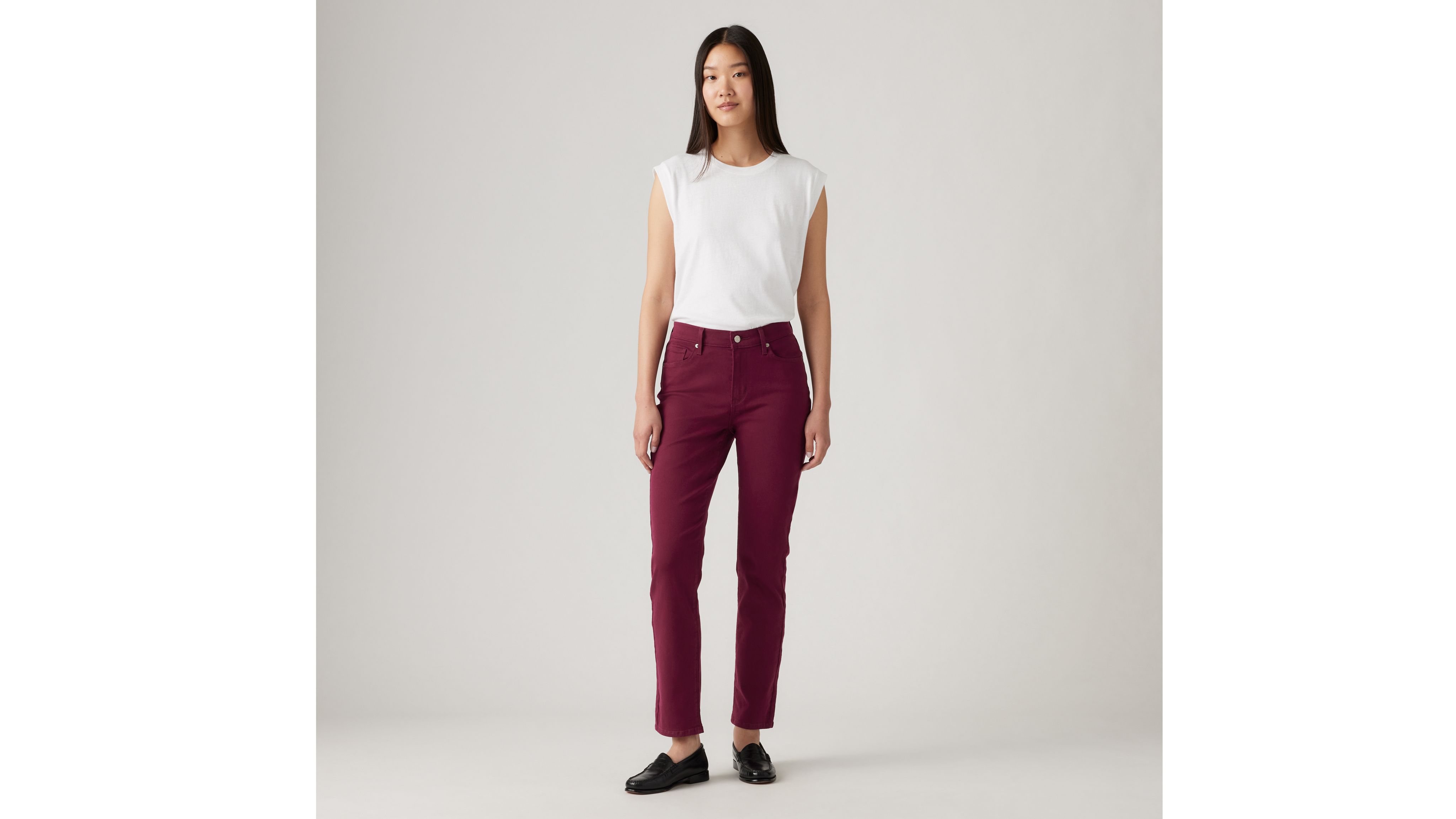 Levi's Women's Mid Rise Straight Leg Relaxed Jeans - Loose Fit - 95% Cotton