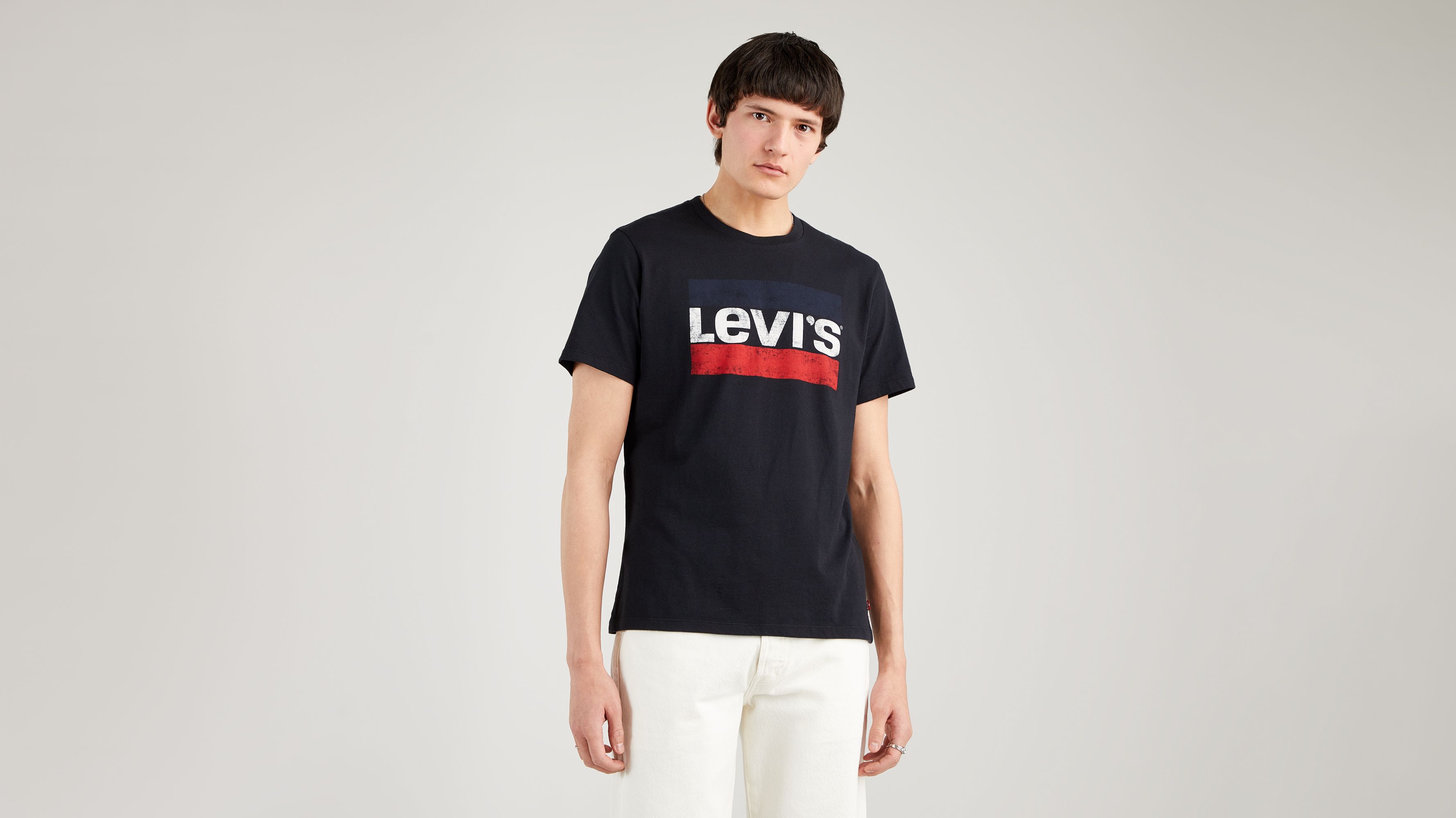 Sportswear Graphic T-Shirt 11